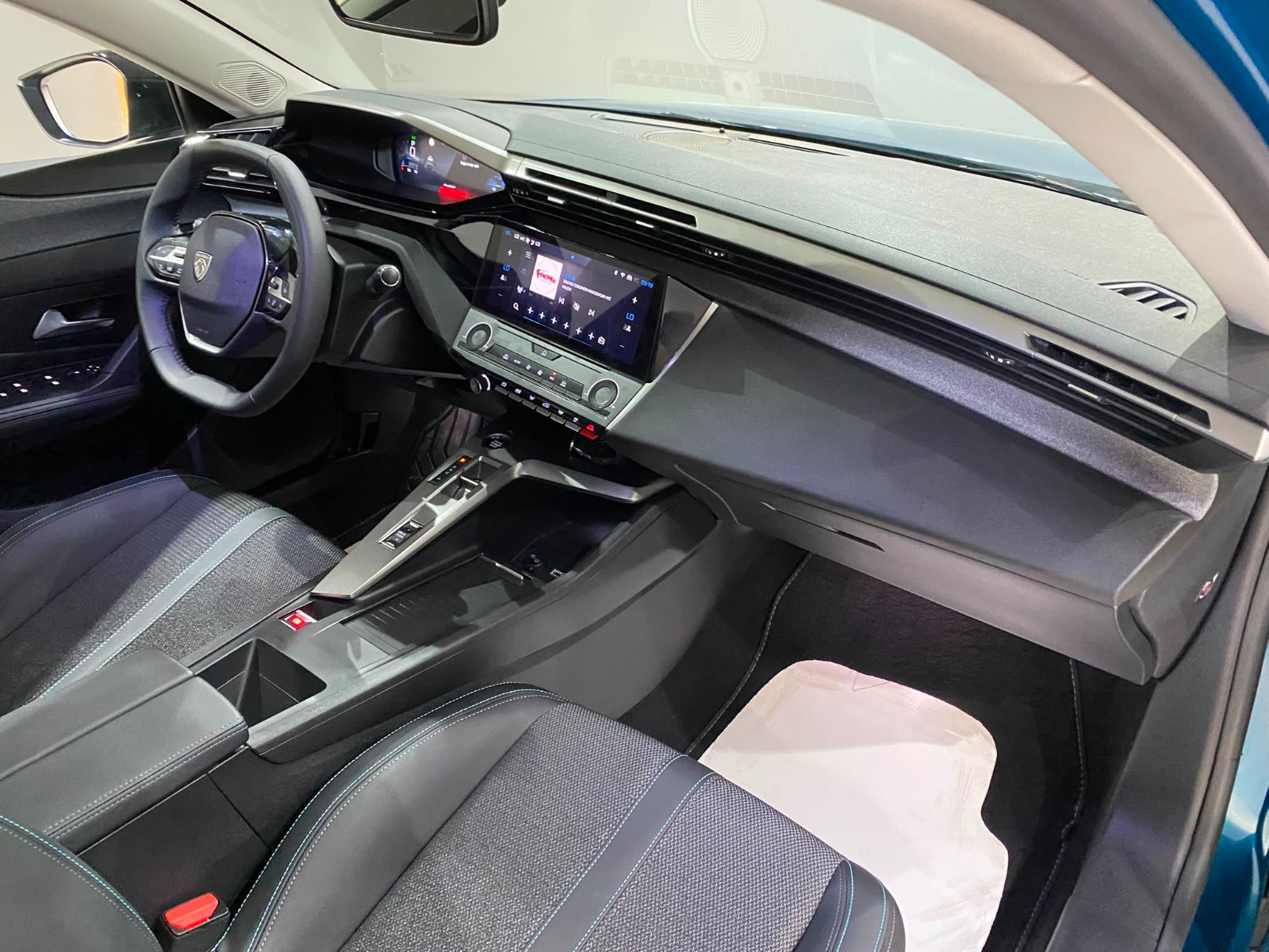 2025 Benzin Otomatik Peugeot 408 Mavi Gürel Tasarım Aksesuar Otomotiv San. Tic. Ltd. Şti.