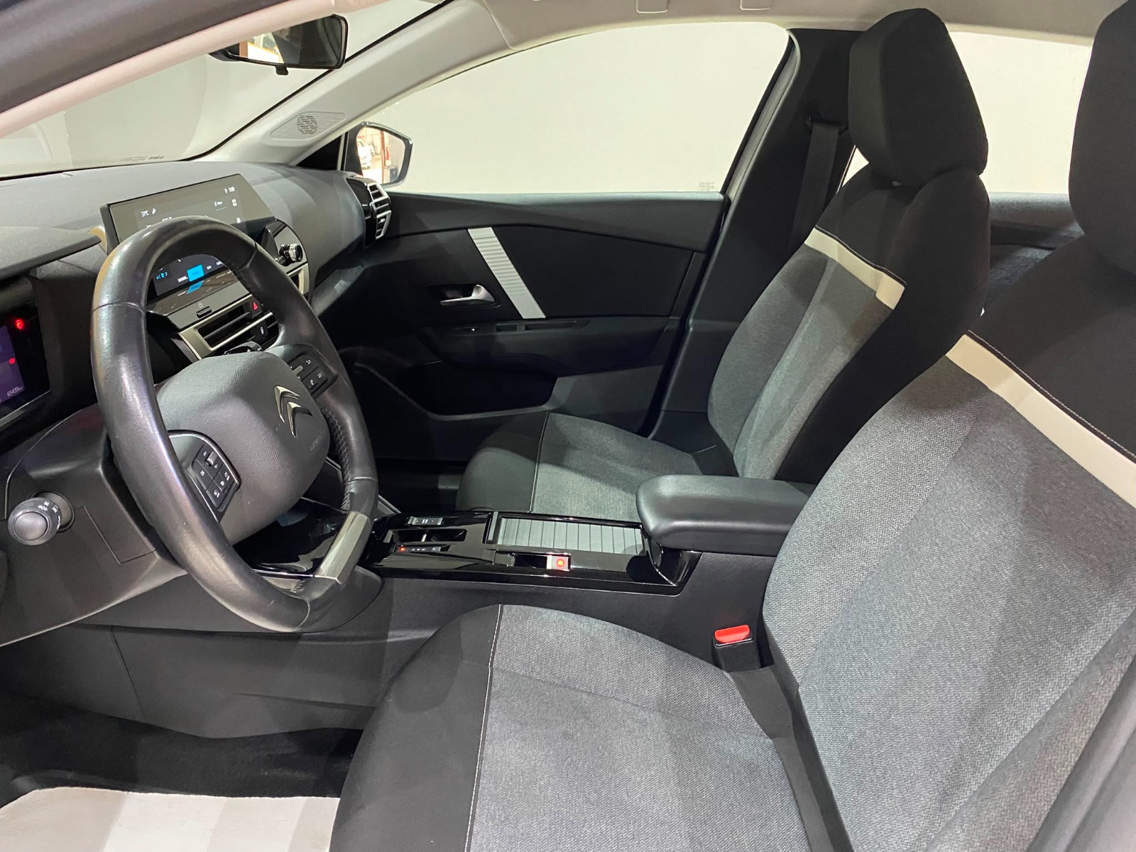 2023 Benzin Otomatik Citroen C4 X Gri Gürel Tasarım Aksesuar Otomotiv San. Tic. Ltd. Şti.