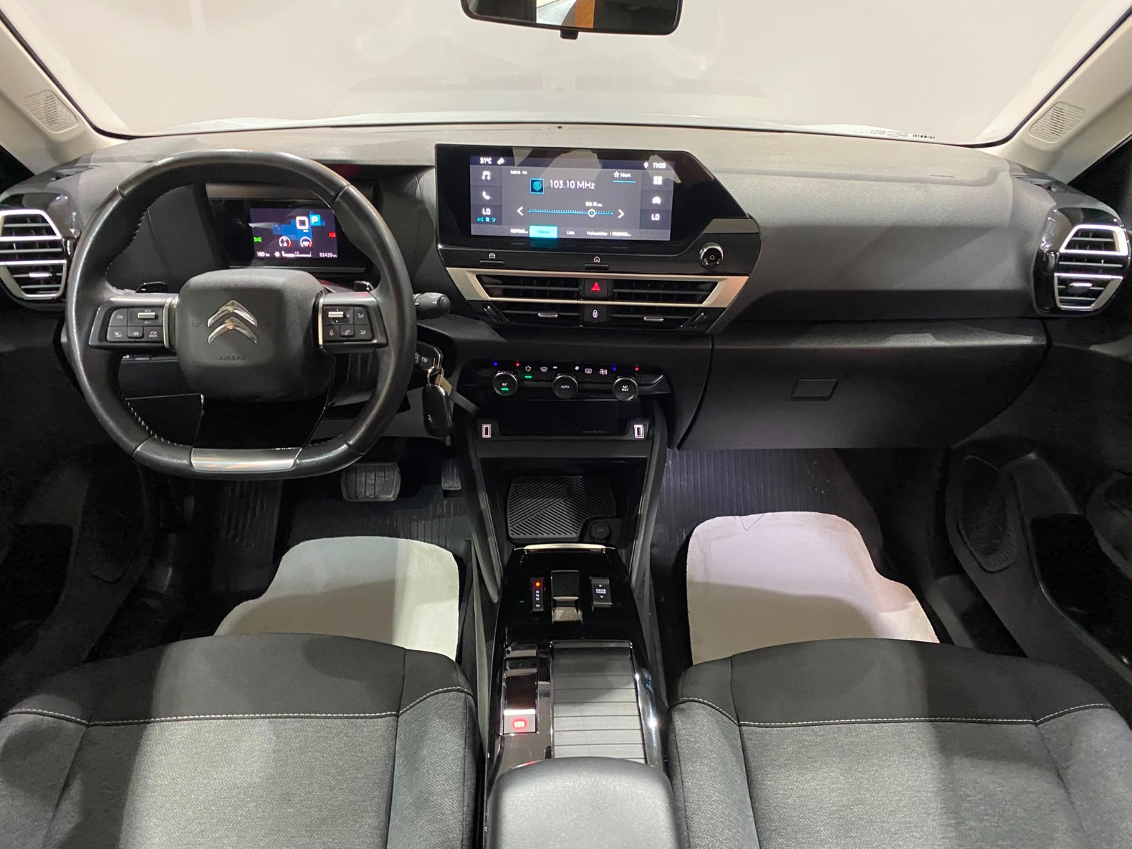 2023 Benzin Otomatik Citroen C4 X Gri Gürel Tasarım Aksesuar Otomotiv San. Tic. Ltd. Şti.