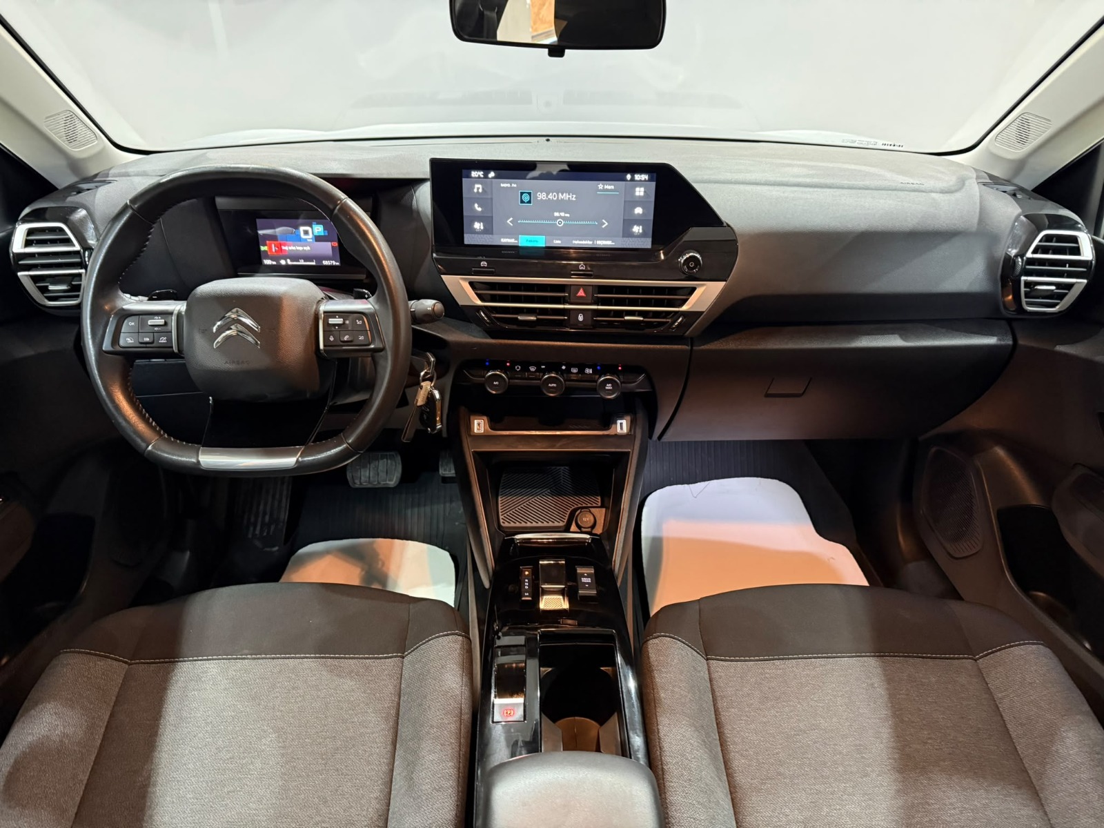 2023 Benzin Otomatik Citroen C4 X Gümüş Gri Gürel Tasarım Aksesuar Otomotiv San. Tic. Ltd. Şti.