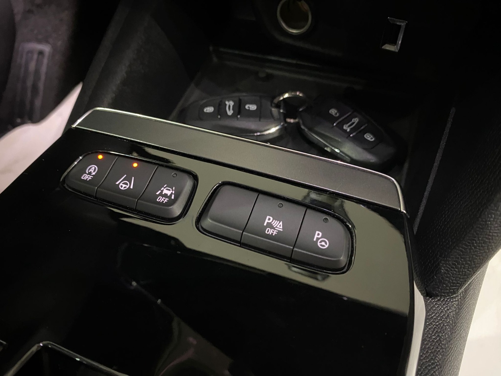 2021 Benzin Otomatik Opel Mokka Beyaz Gürel Tasarım Aksesuar Otomotiv San. Tic. Ltd. Şti.