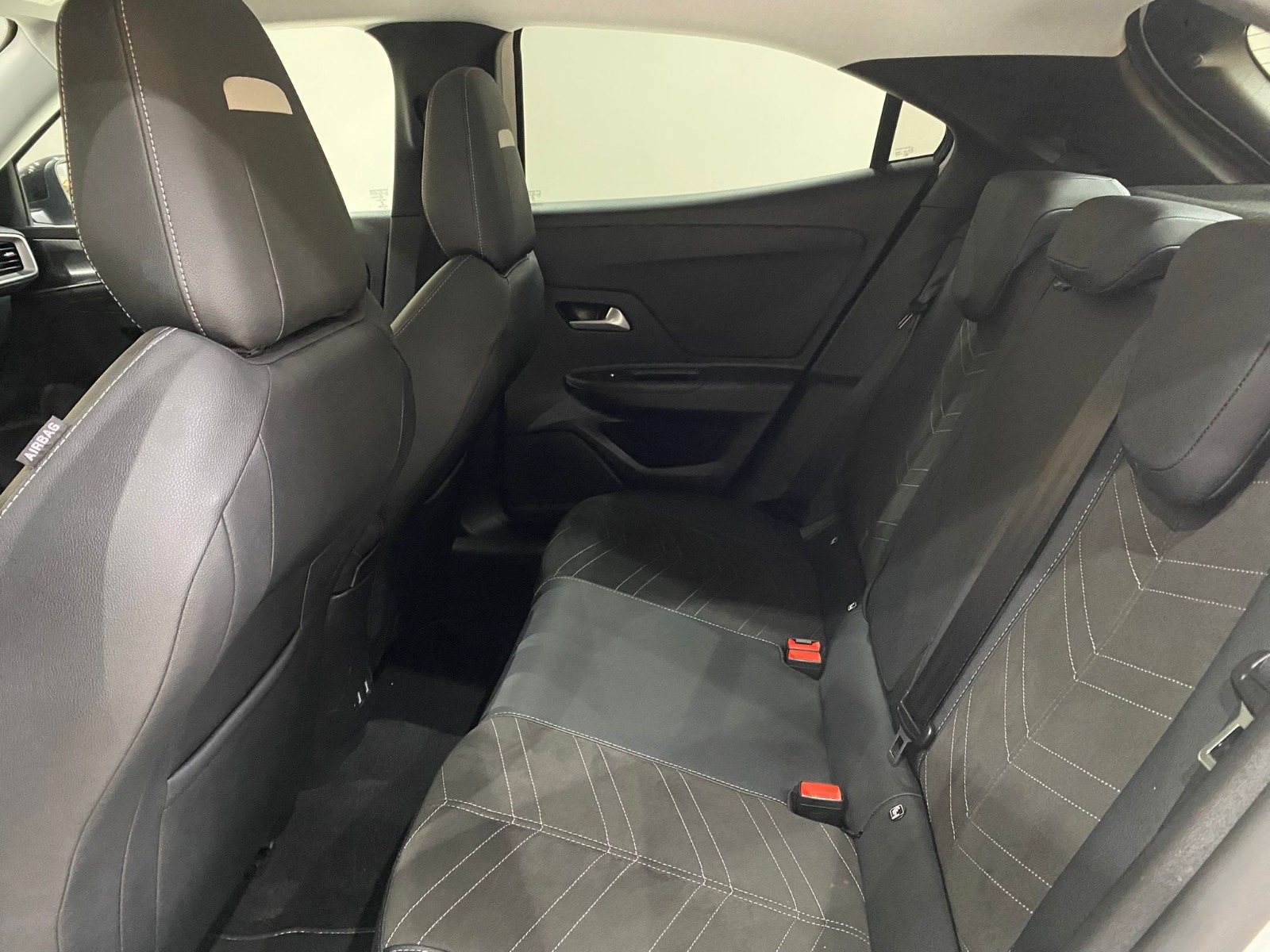 2021 Benzin Otomatik Opel Mokka Beyaz Gürel Tasarım Aksesuar Otomotiv San. Tic. Ltd. Şti.