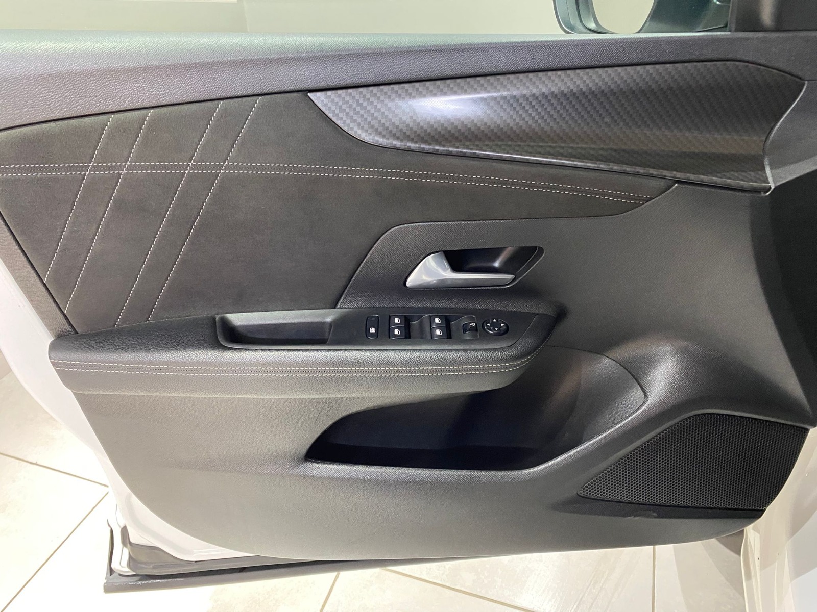 2021 Benzin Otomatik Opel Mokka Beyaz Gürel Tasarım Aksesuar Otomotiv San. Tic. Ltd. Şti.