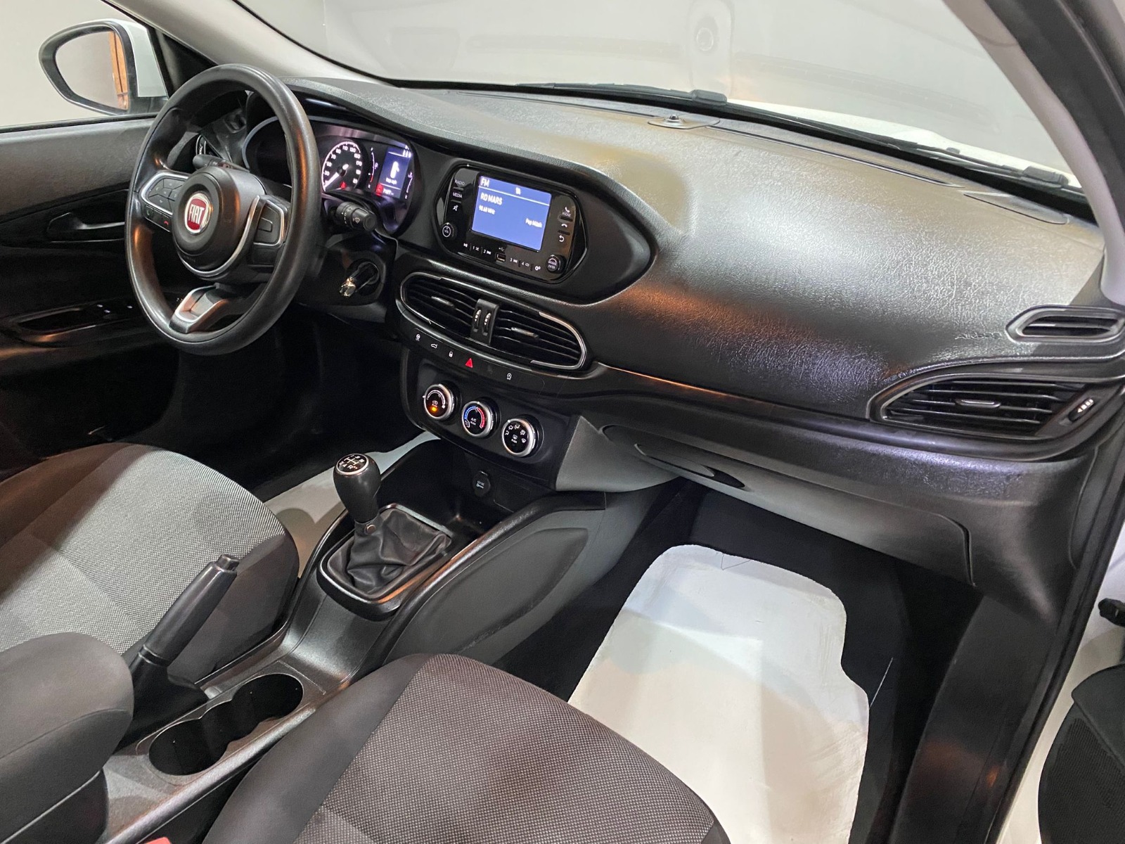 2023 Dizel Manuel Fiat Egea Beyaz Gürel Tasarım Aksesuar Otomotiv San. Tic. Ltd. Şti.
