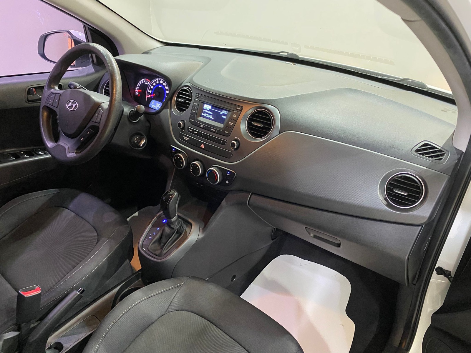 2017 Benzin Otomatik Hyundai i10 Beyaz Gürel Tasarım Aksesuar Otomotiv San. Tic. Ltd. Şti.