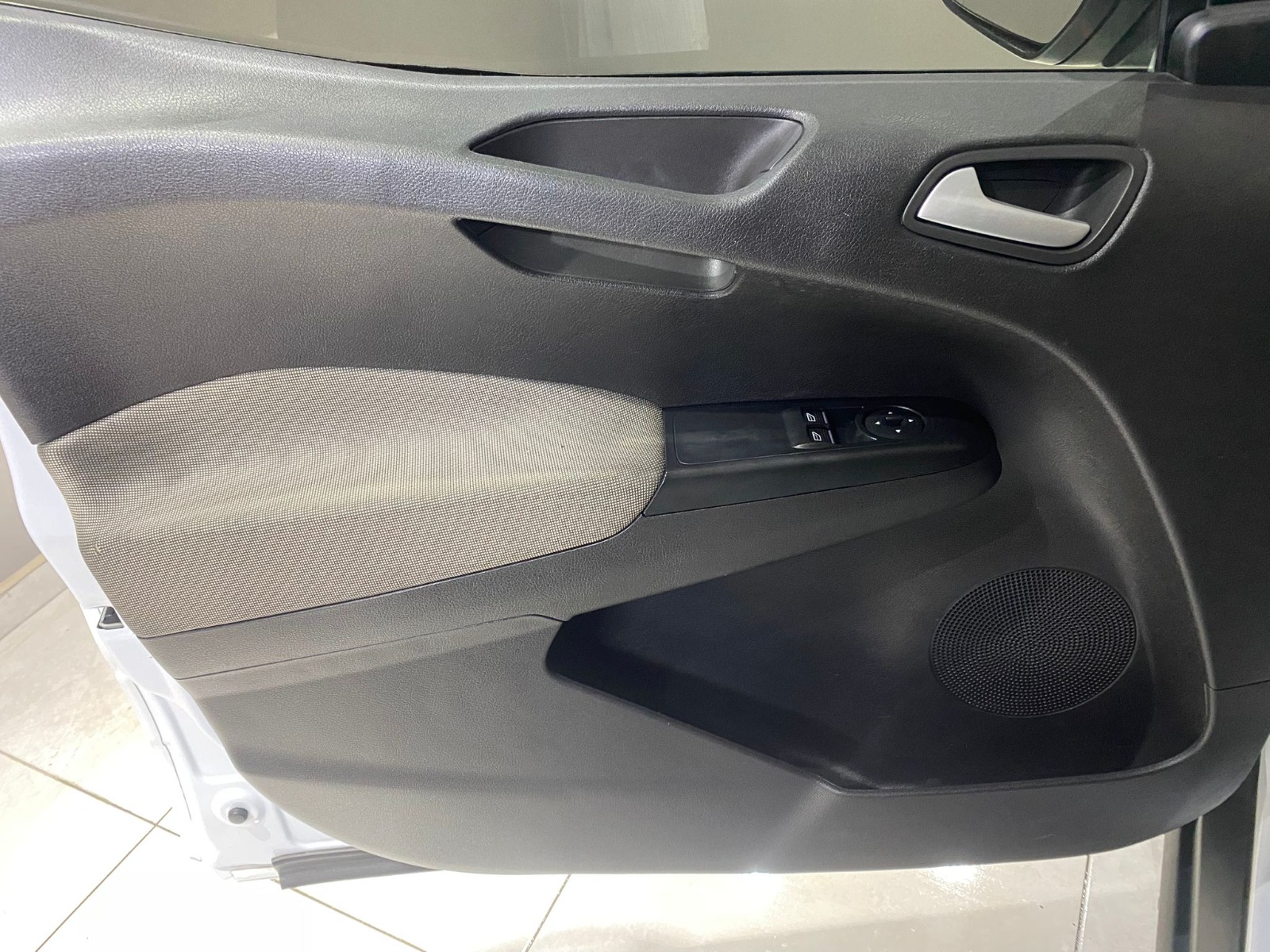 TaksitliOto.Net | 2.El Ford Tourneo Courier Kombi 1.5 TDCI Titanium | Manuel & Dizel | Beyaz | İzmir.2el 2022 Dizel Manuel Ford Tourneo Courier Beyaz Gürel Tasarım Aksesuar Otomotiv San. Tic. Ltd. Şti.