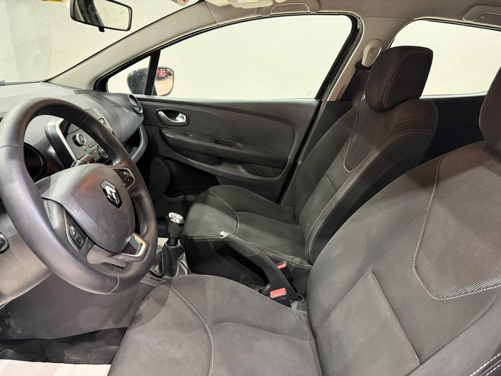 2017 Dizel Manuel Renault Clio Siyah Gürel Tasarım Aksesuar Otomotiv San. Tic. Ltd. Şti.