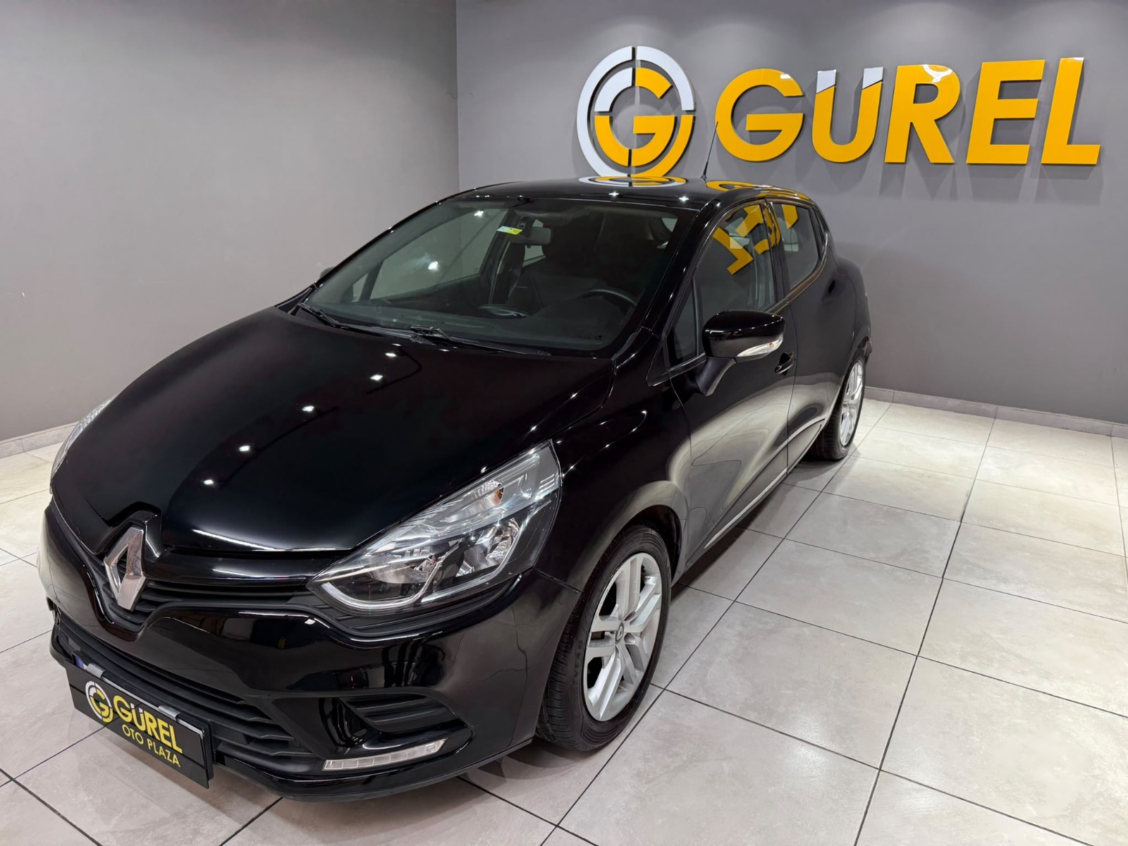 2017 Dizel Manuel Renault Clio Siyah Gürel Tasarım Aksesuar Otomotiv San. Tic. Ltd. Şti.