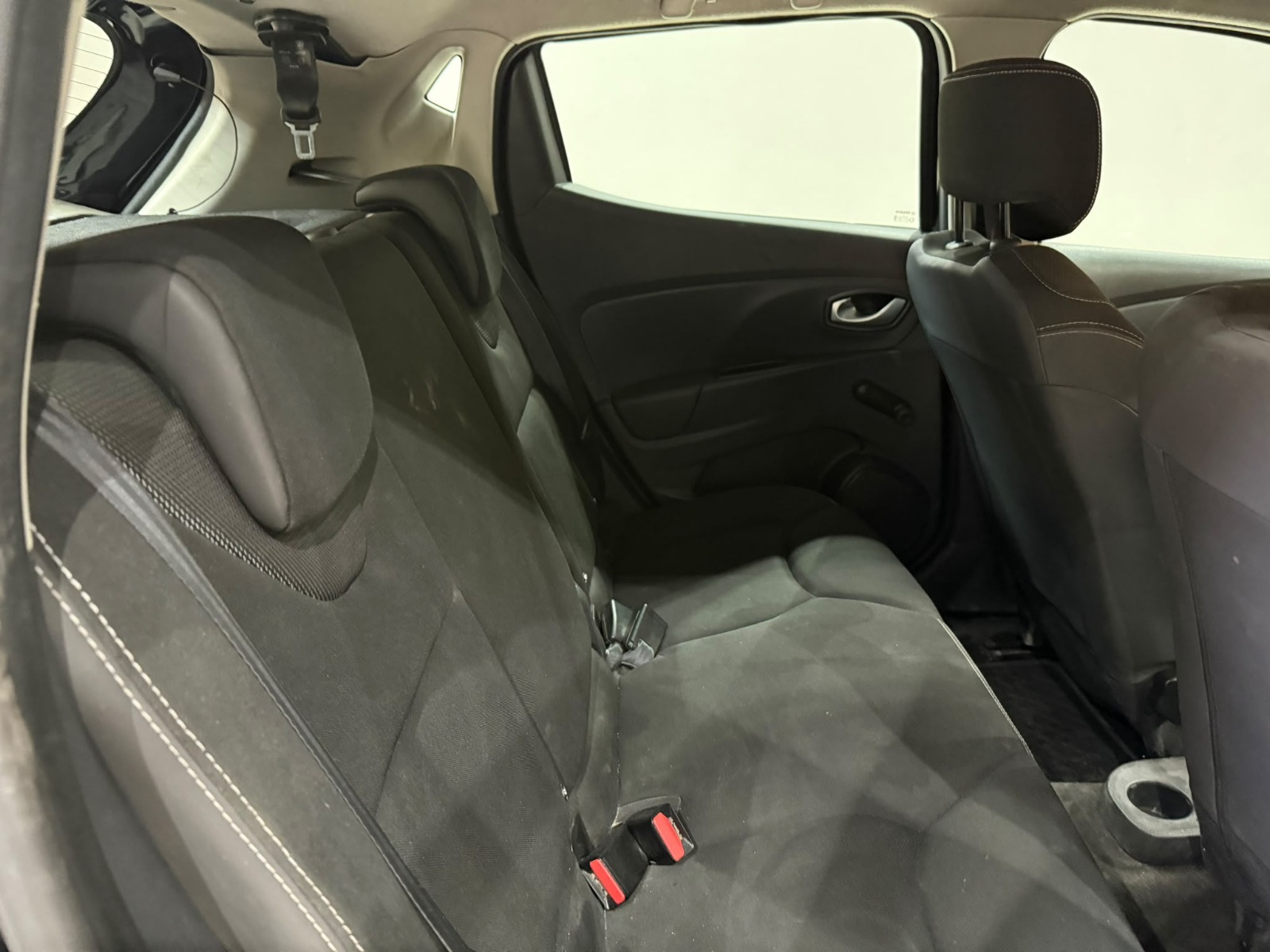 2017 Dizel Manuel Renault Clio Siyah Gürel Tasarım Aksesuar Otomotiv San. Tic. Ltd. Şti.