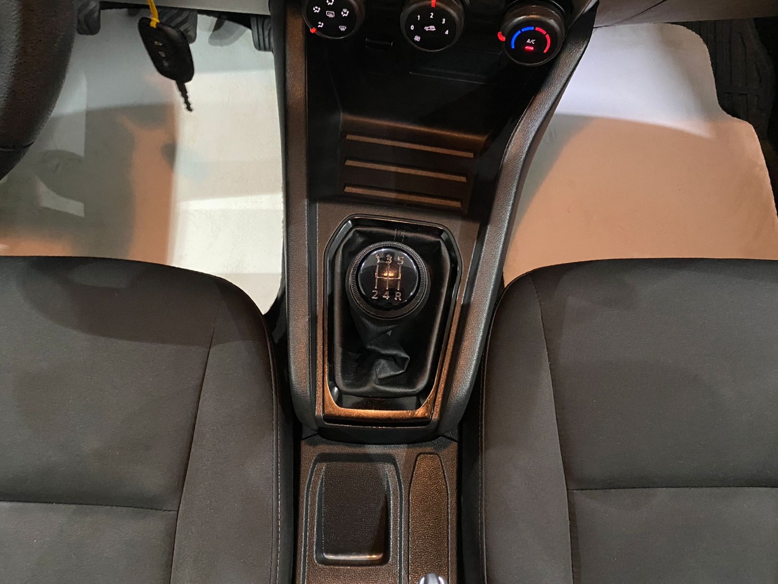 2023 Benzin Manuel Renault Clio Beyaz Gürel Tasarım Aksesuar Otomotiv San. Tic. Ltd. Şti.
