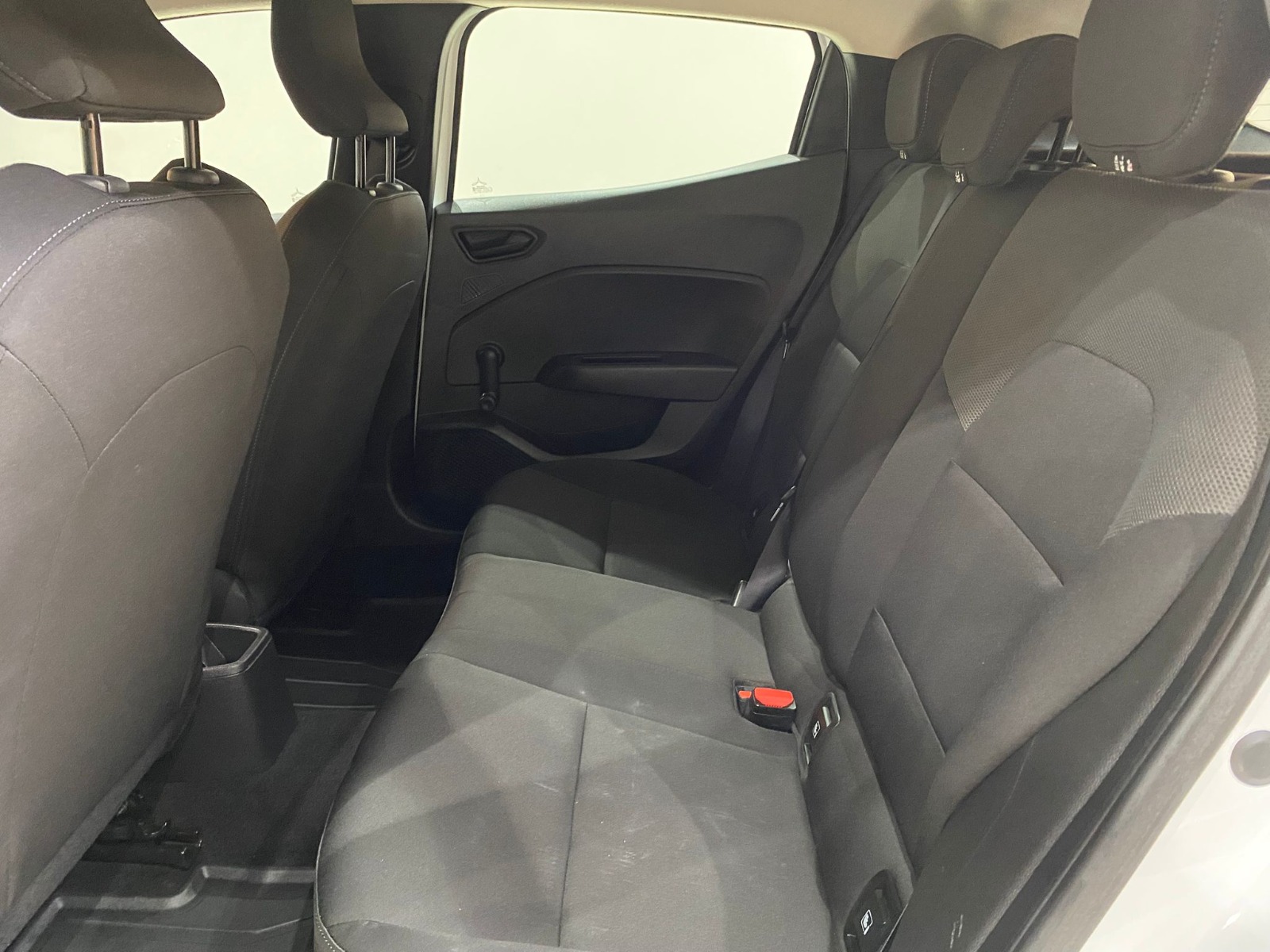 2023 Benzin Manuel Renault Clio Beyaz Gürel Tasarım Aksesuar Otomotiv San. Tic. Ltd. Şti.