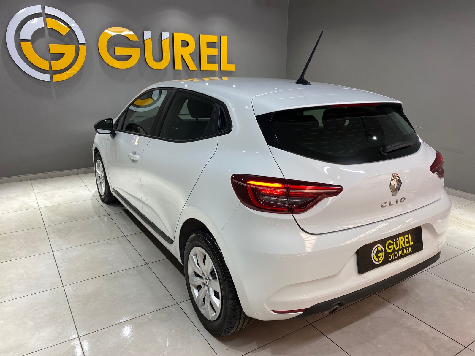 2023 Benzin Manuel Renault Clio Beyaz Gürel Tasarım Aksesuar Otomotiv San. Tic. Ltd. Şti.