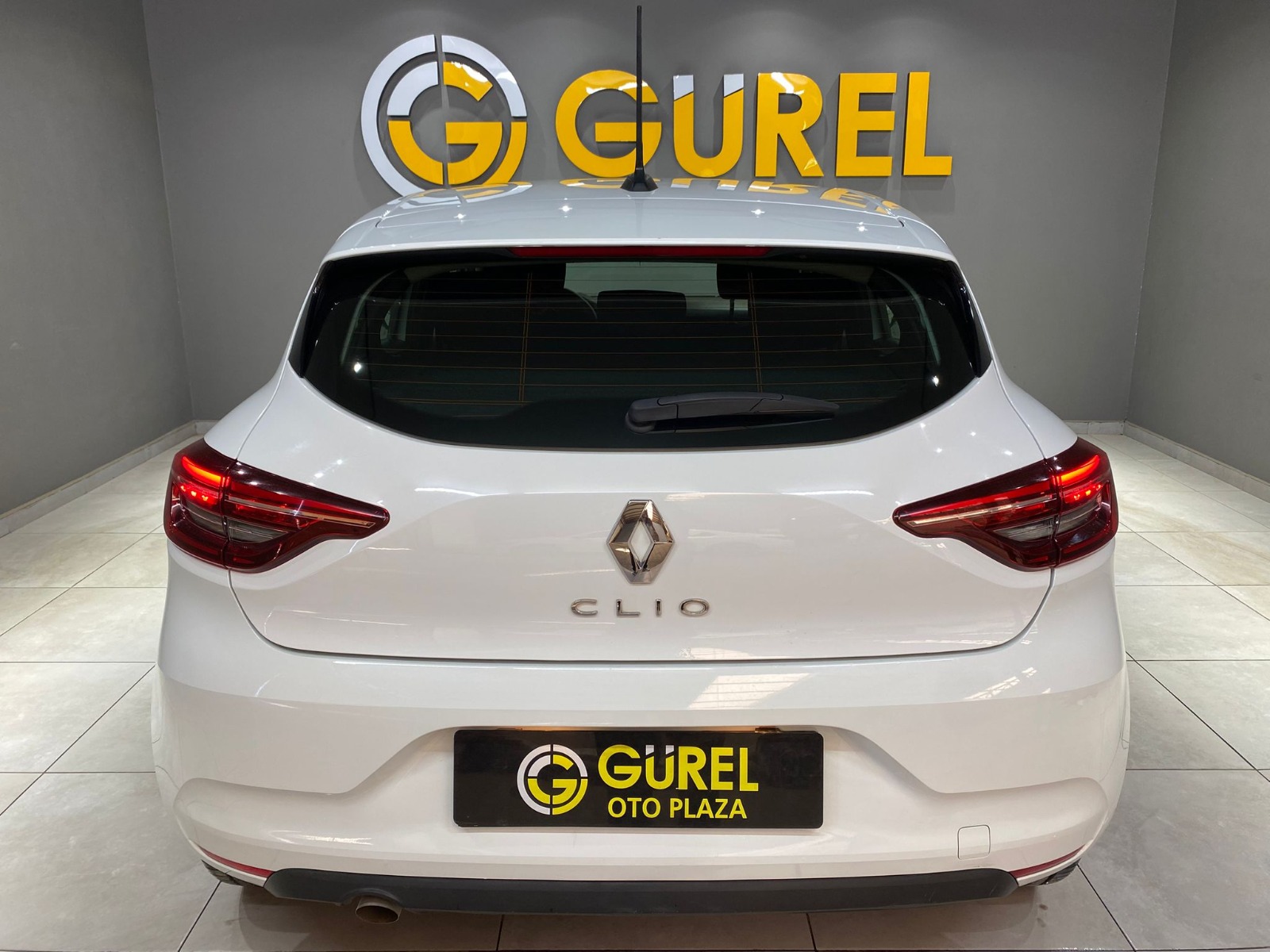 2023 Benzin Manuel Renault Clio Beyaz Gürel Tasarım Aksesuar Otomotiv San. Tic. Ltd. Şti.
