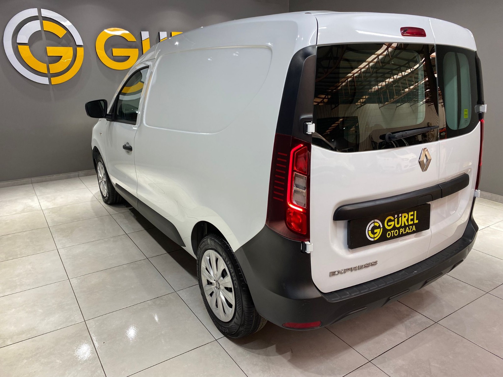 2023 Dizel Manuel Renault Express Beyaz Gürel Tasarım Aksesuar Otomotiv San. Tic. Ltd. Şti.