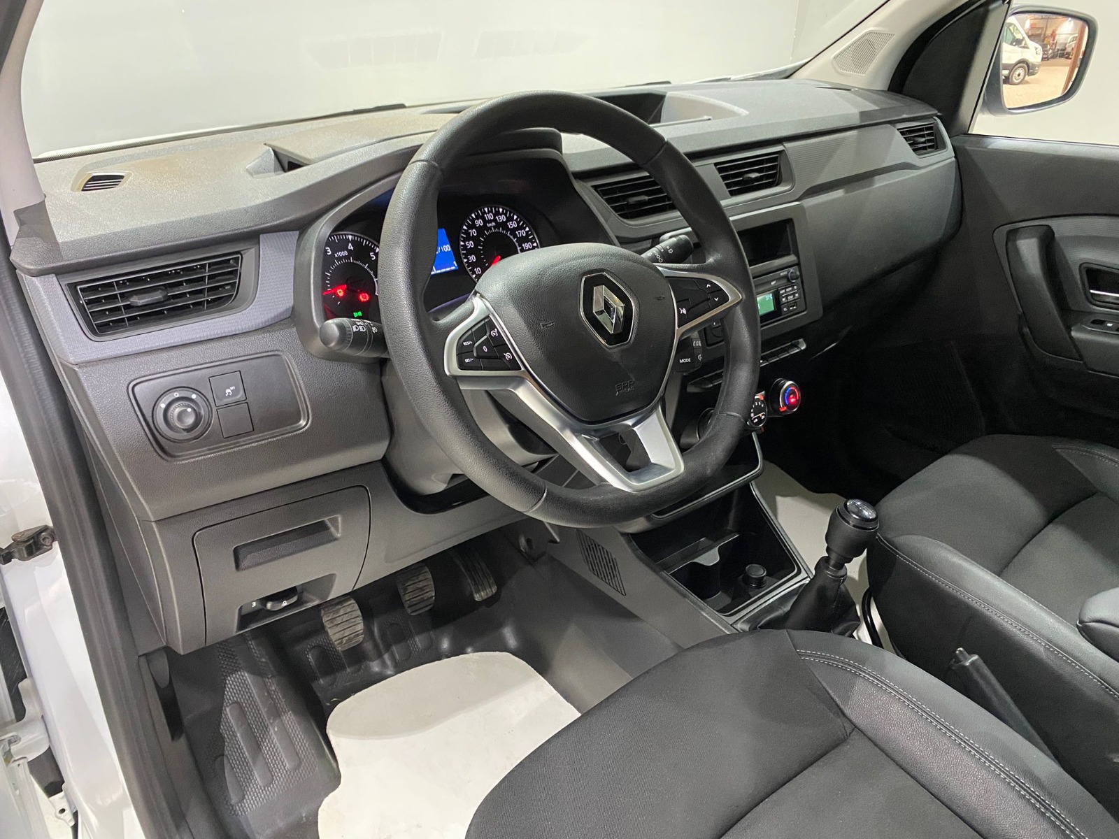 2023 Dizel Manuel Renault Express Beyaz Gürel Tasarım Aksesuar Otomotiv San. Tic. Ltd. Şti.