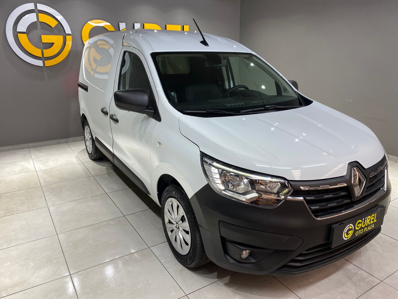 2023 Dizel Manuel Renault Express Beyaz Gürel Tasarım Aksesuar Otomotiv San. Tic. Ltd. Şti.