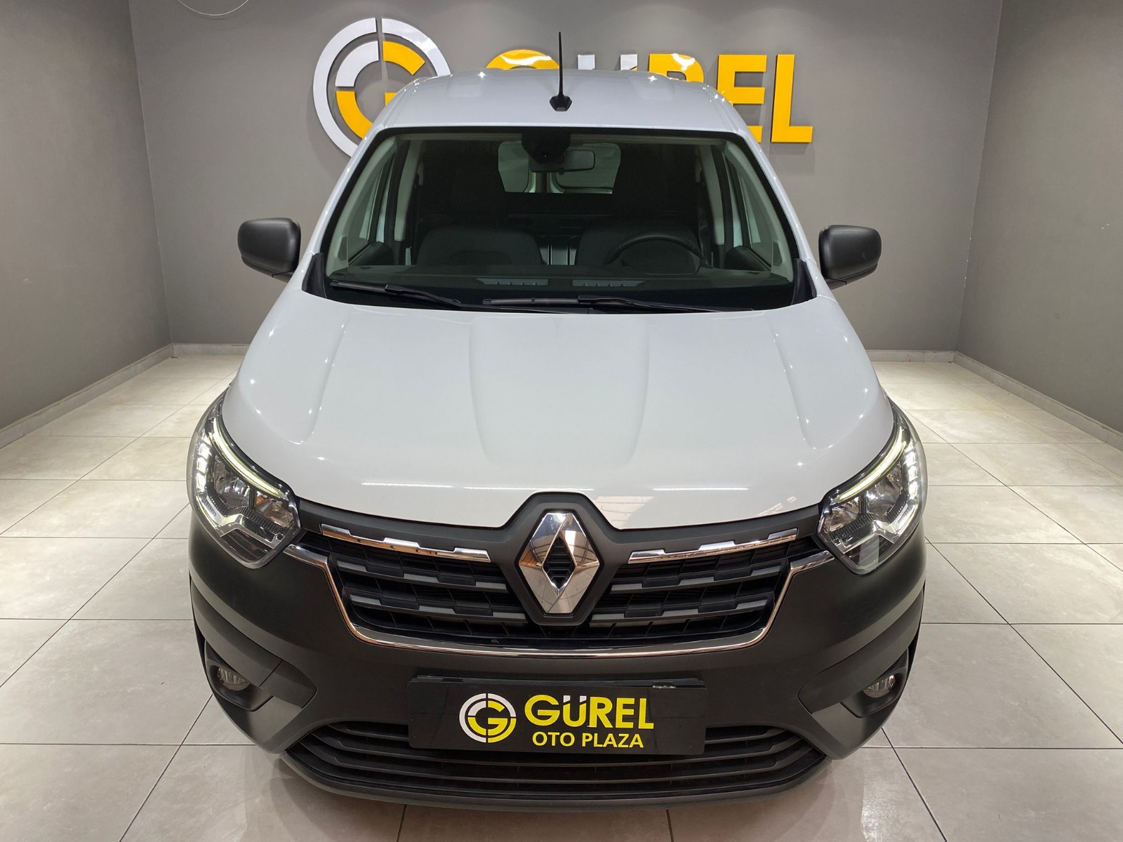 2023 Dizel Manuel Renault Express Beyaz Gürel Tasarım Aksesuar Otomotiv San. Tic. Ltd. Şti.