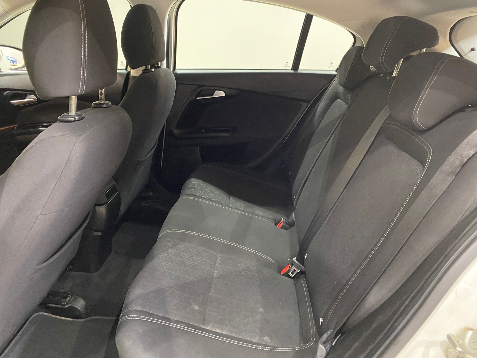 2022 Benzin Manuel Fiat Egea Cross Beyaz Gürel Tasarım Aksesuar Otomotiv San. Tic. Ltd. Şti.