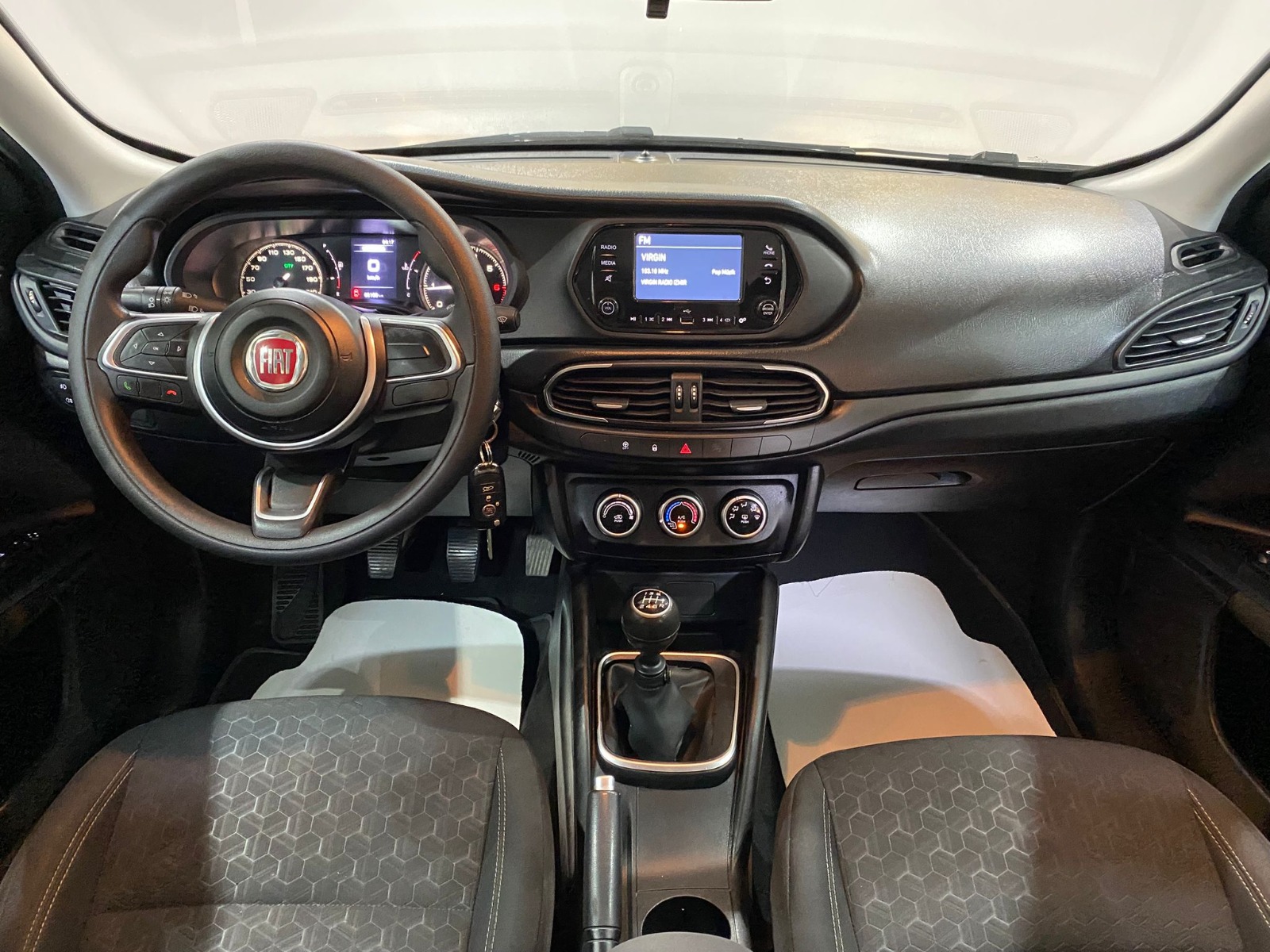 2022 Benzin Manuel Fiat Egea Cross Beyaz Gürel Tasarım Aksesuar Otomotiv San. Tic. Ltd. Şti.