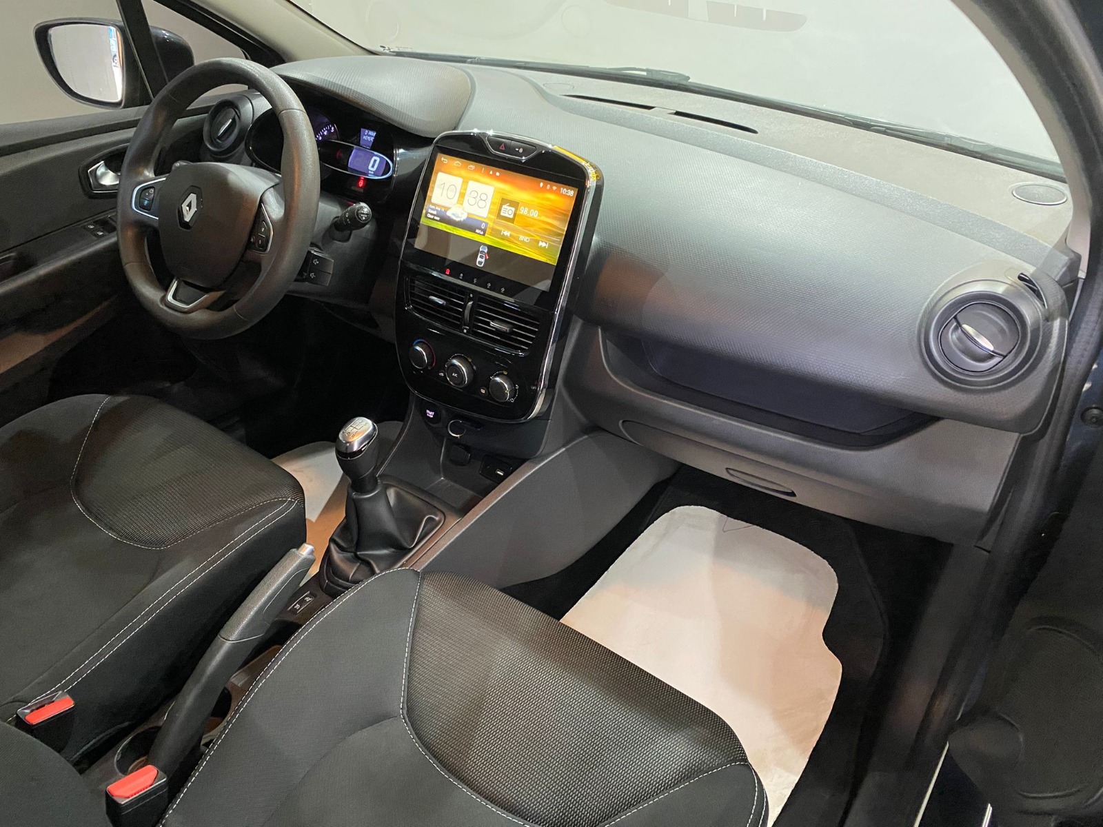 2018 Benzin Manuel Renault Clio Gri Gürel Tasarım Aksesuar Otomotiv San. Tic. Ltd. Şti.