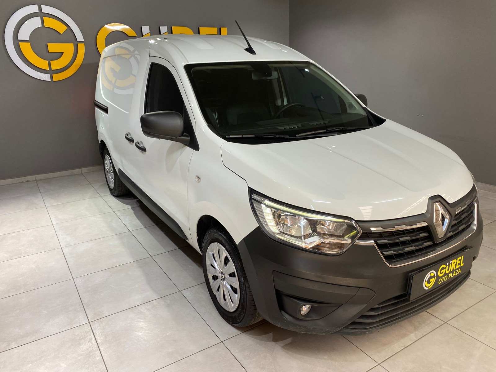 2022 Dizel Manuel Renault Express Beyaz Gürel Tasarım Aksesuar Otomotiv San. Tic. Ltd. Şti.