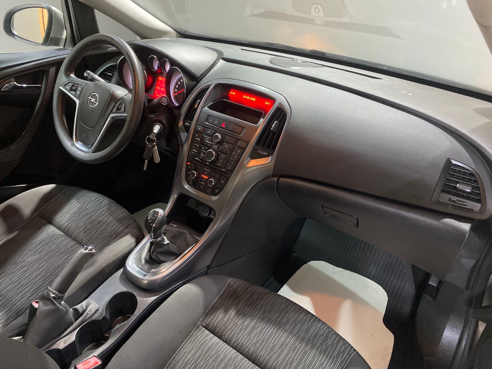 2015 Benzin Manuel Opel Astra Kahverengi Gürel Tasarım Aksesuar Otomotiv San. Tic. Ltd. Şti.