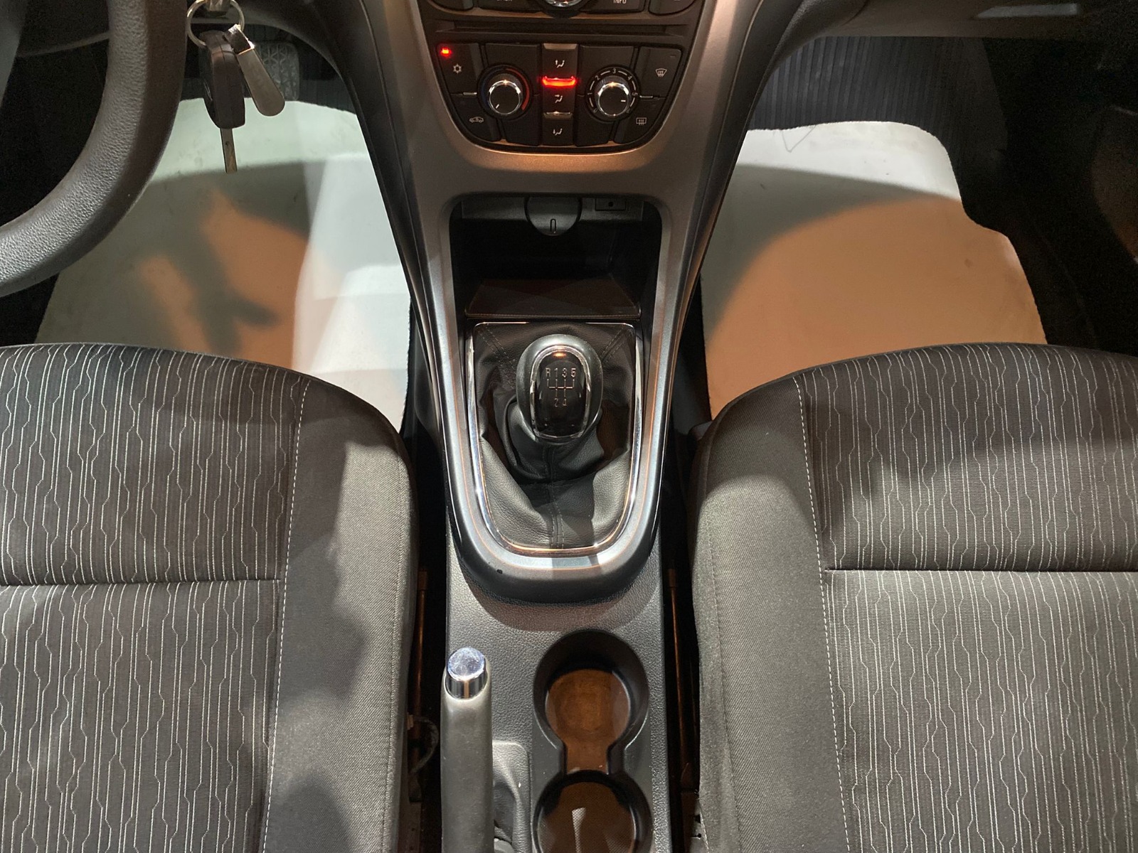 2015 Benzin Manuel Opel Astra Kahverengi Gürel Tasarım Aksesuar Otomotiv San. Tic. Ltd. Şti.