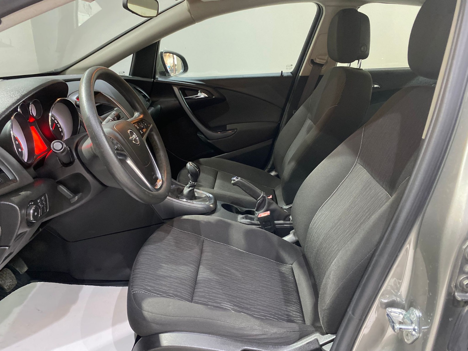 2015 Benzin Manuel Opel Astra Kahverengi Gürel Tasarım Aksesuar Otomotiv San. Tic. Ltd. Şti.