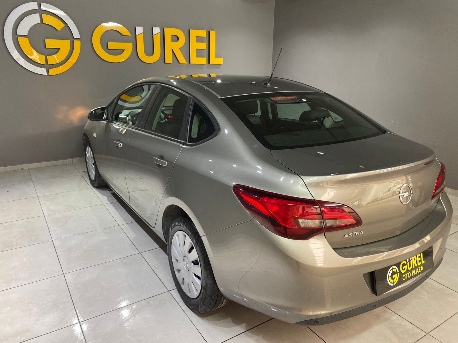 2015 Benzin Manuel Opel Astra Kahverengi Gürel Tasarım Aksesuar Otomotiv San. Tic. Ltd. Şti.