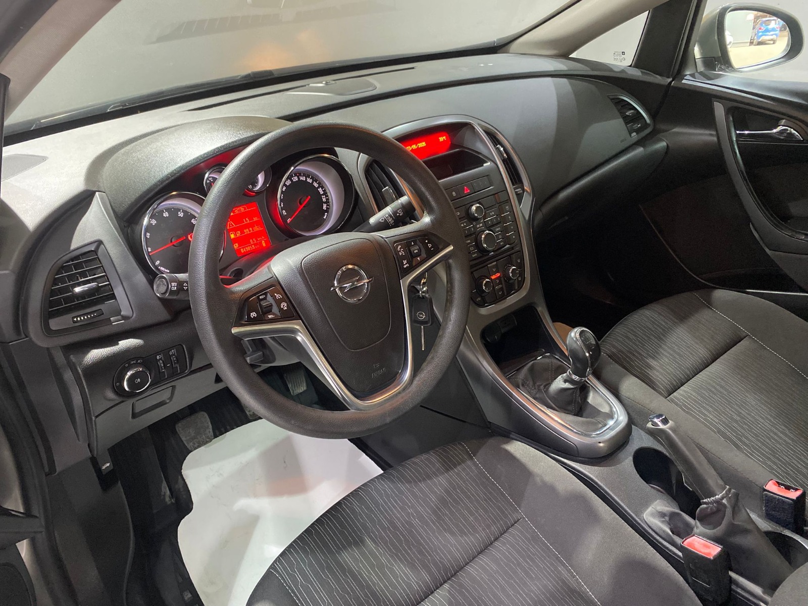 2015 Benzin Manuel Opel Astra Kahverengi Gürel Tasarım Aksesuar Otomotiv San. Tic. Ltd. Şti.