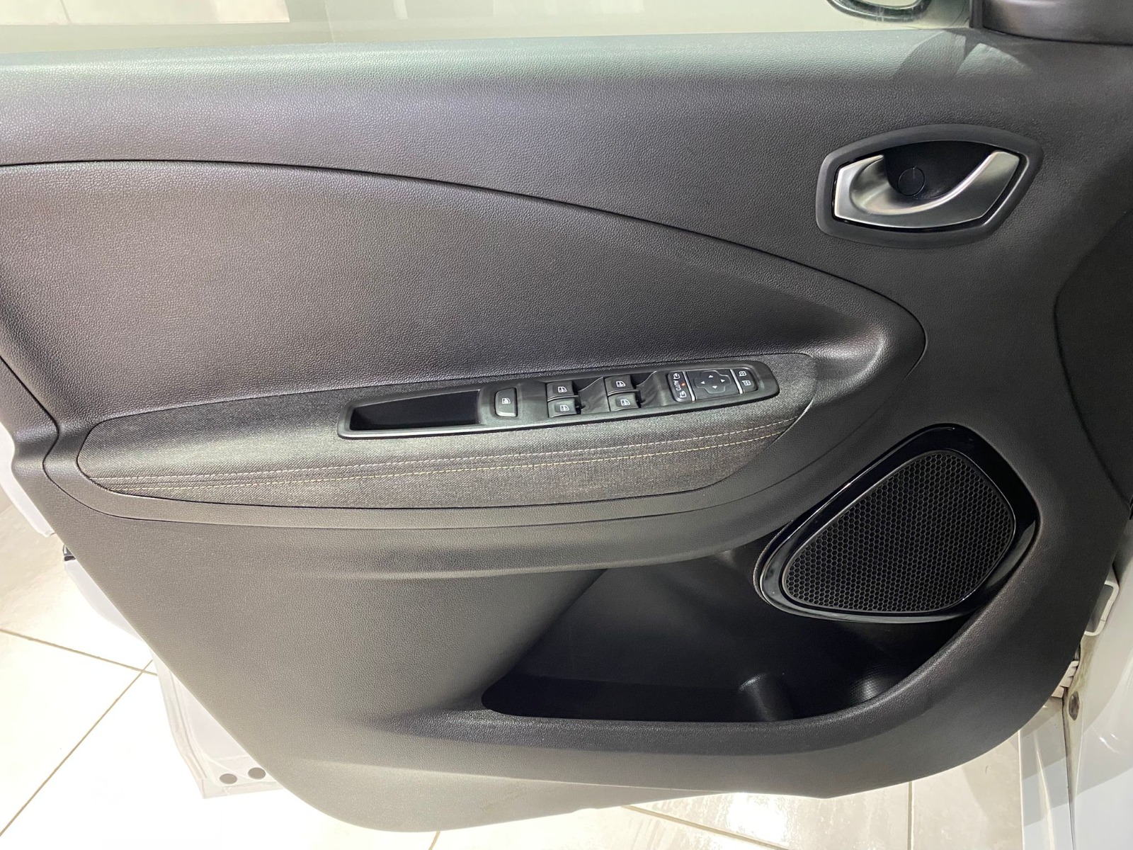 2022 Elektrik Otomatik Renault ZOE Beyaz Gürel Tasarım Aksesuar Otomotiv San. Tic. Ltd. Şti.