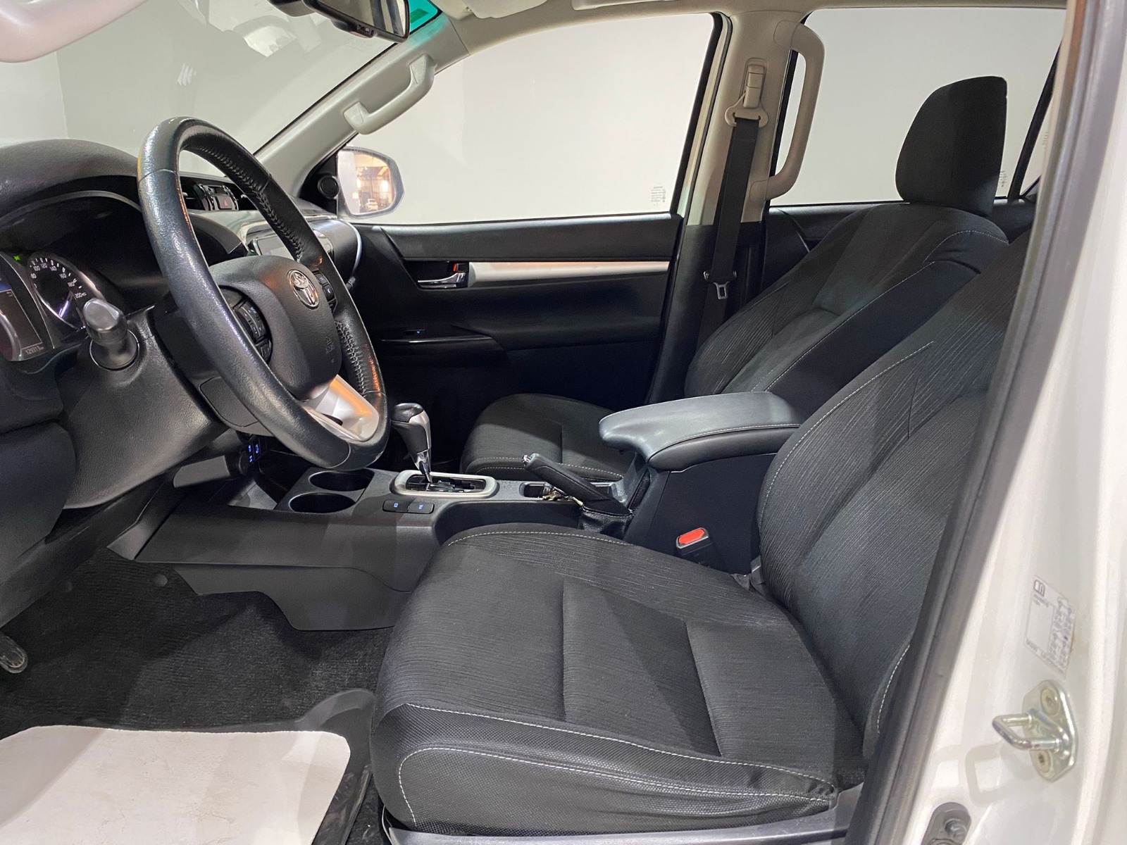 2022 Dizel Otomatik Toyota Hi-Lux Beyaz Gürel Tasarım Aksesuar Otomotiv San. Tic. Ltd. Şti.