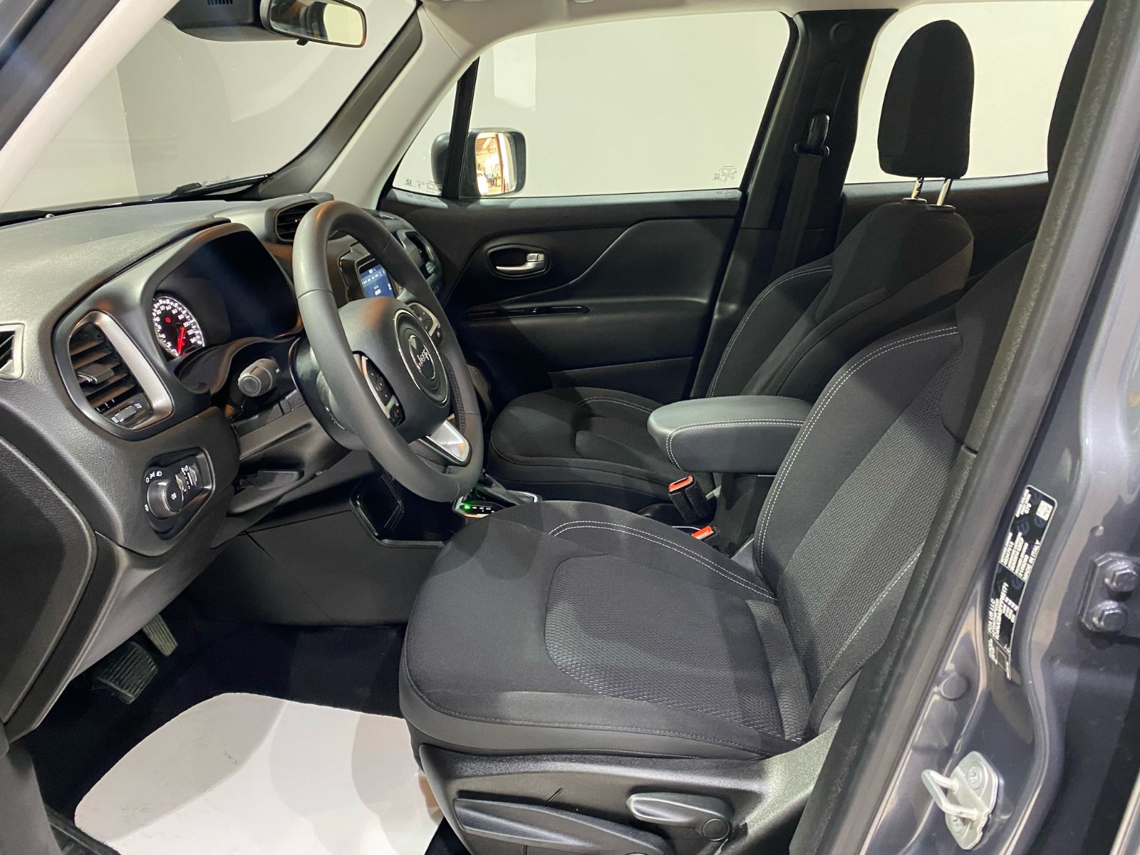2023 MHEV Otomatik Jeep Renegade Gri Gürel Tasarım Aksesuar Otomotiv San. Tic. Ltd. Şti.