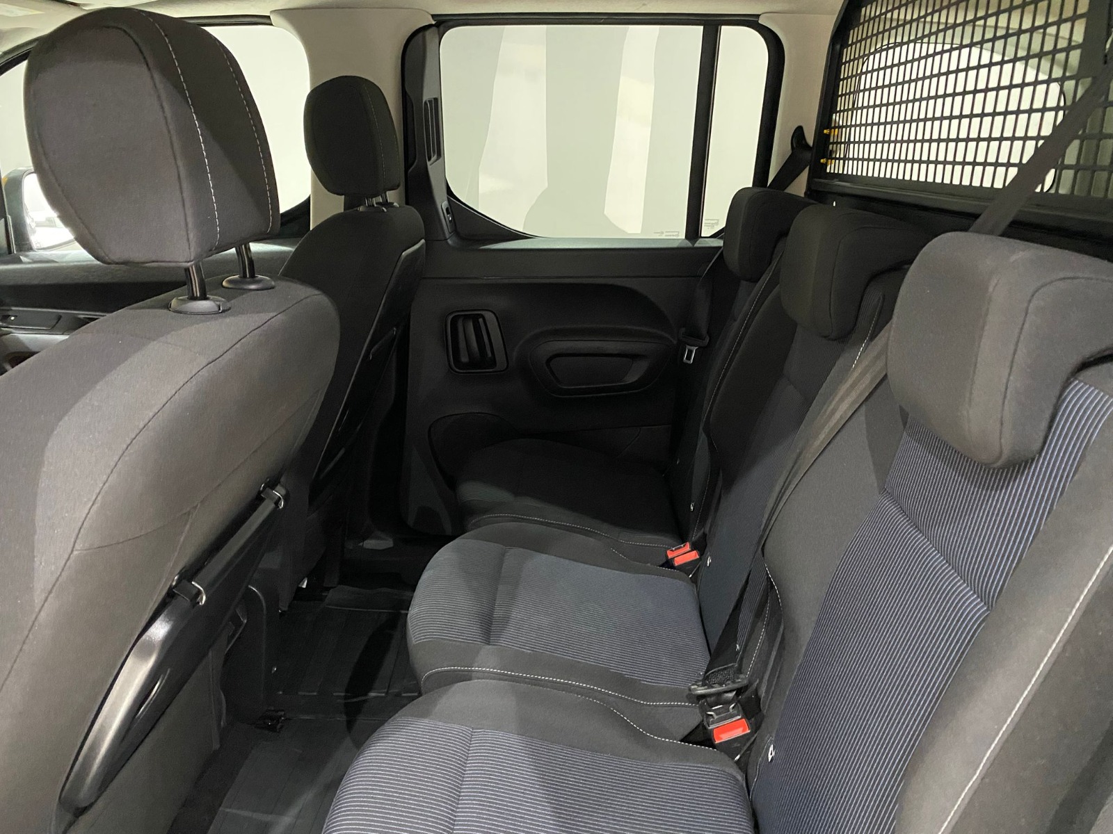 2025 Dizel Otomatik Fiat Doblo Combi Siyah Gürel Tasarım Aksesuar Otomotiv San. Tic. Ltd. Şti.