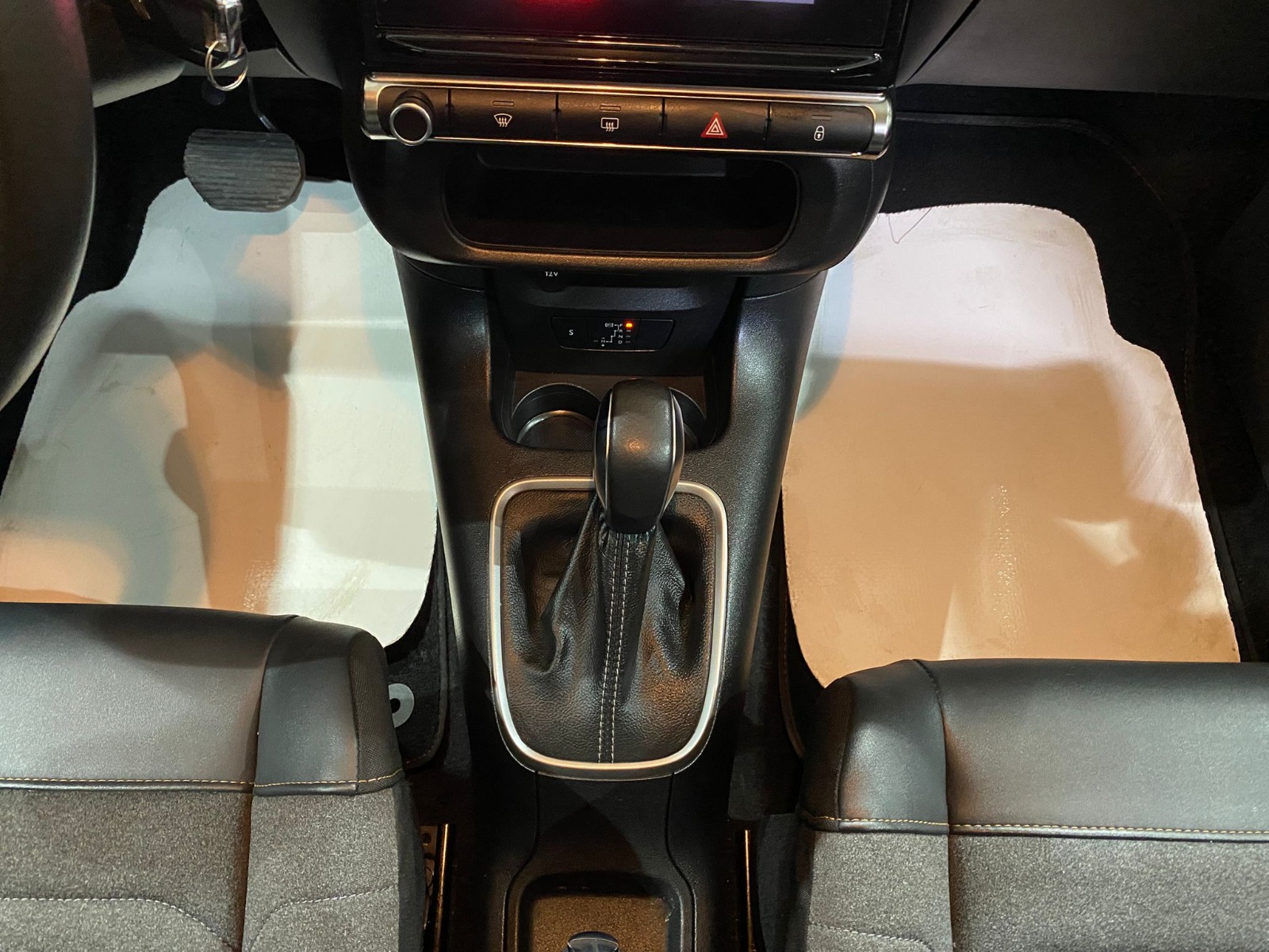 2024 Benzin Otomatik Citroen C3 Beyaz Gürel Tasarım Aksesuar Otomotiv San. Tic. Ltd. Şti.