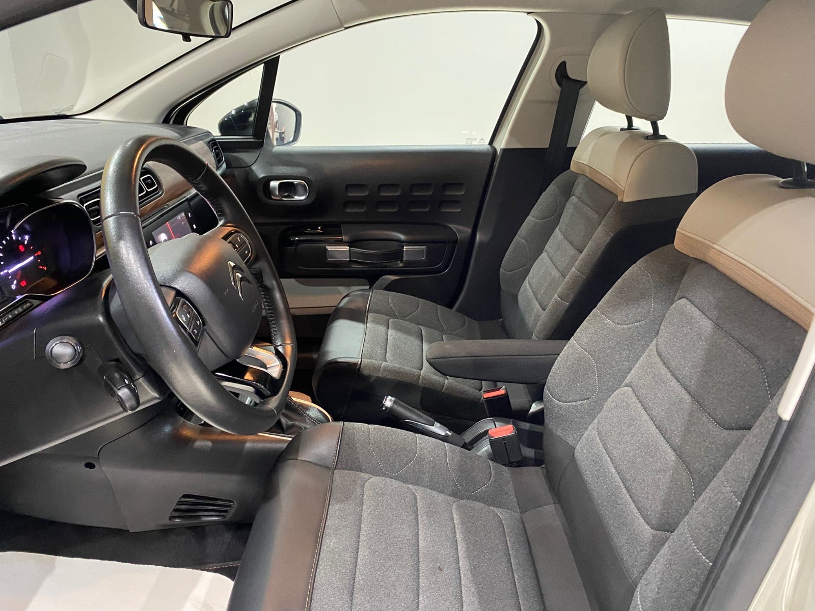 2024 Benzin Otomatik Citroen C3 Beyaz Gürel Tasarım Aksesuar Otomotiv San. Tic. Ltd. Şti.
