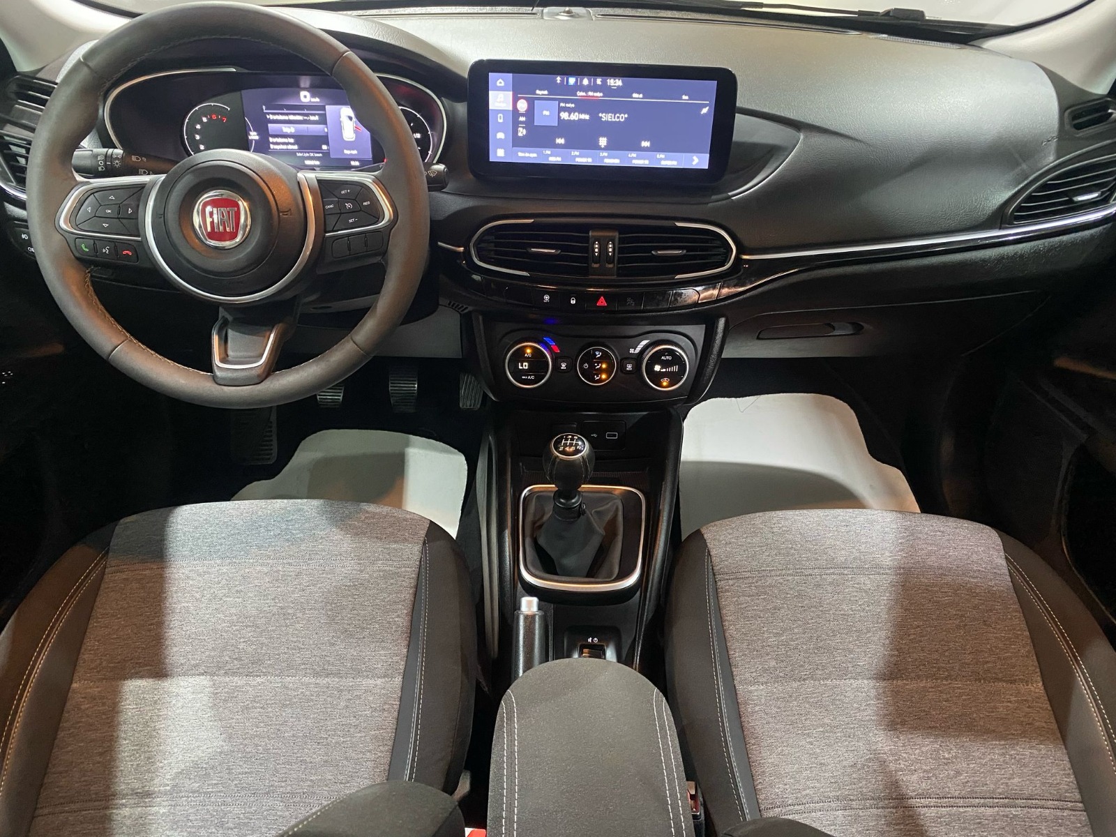 2021 Benzin Manuel Fiat Egea Kırmızı Gürel Tasarım Aksesuar Otomotiv San. Tic. Ltd. Şti.