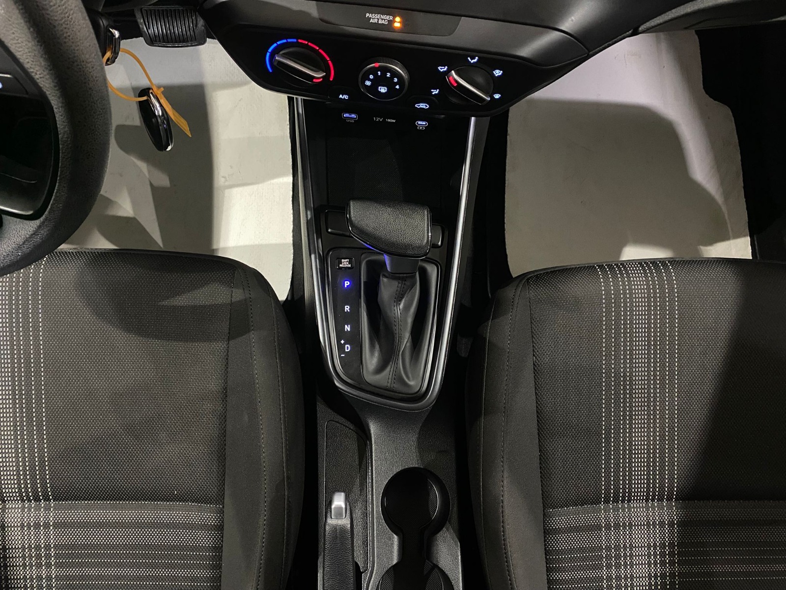 2023 Benzin Otomatik Hyundai i20 Gri Gürel Tasarım Aksesuar Otomotiv San. Tic. Ltd. Şti.