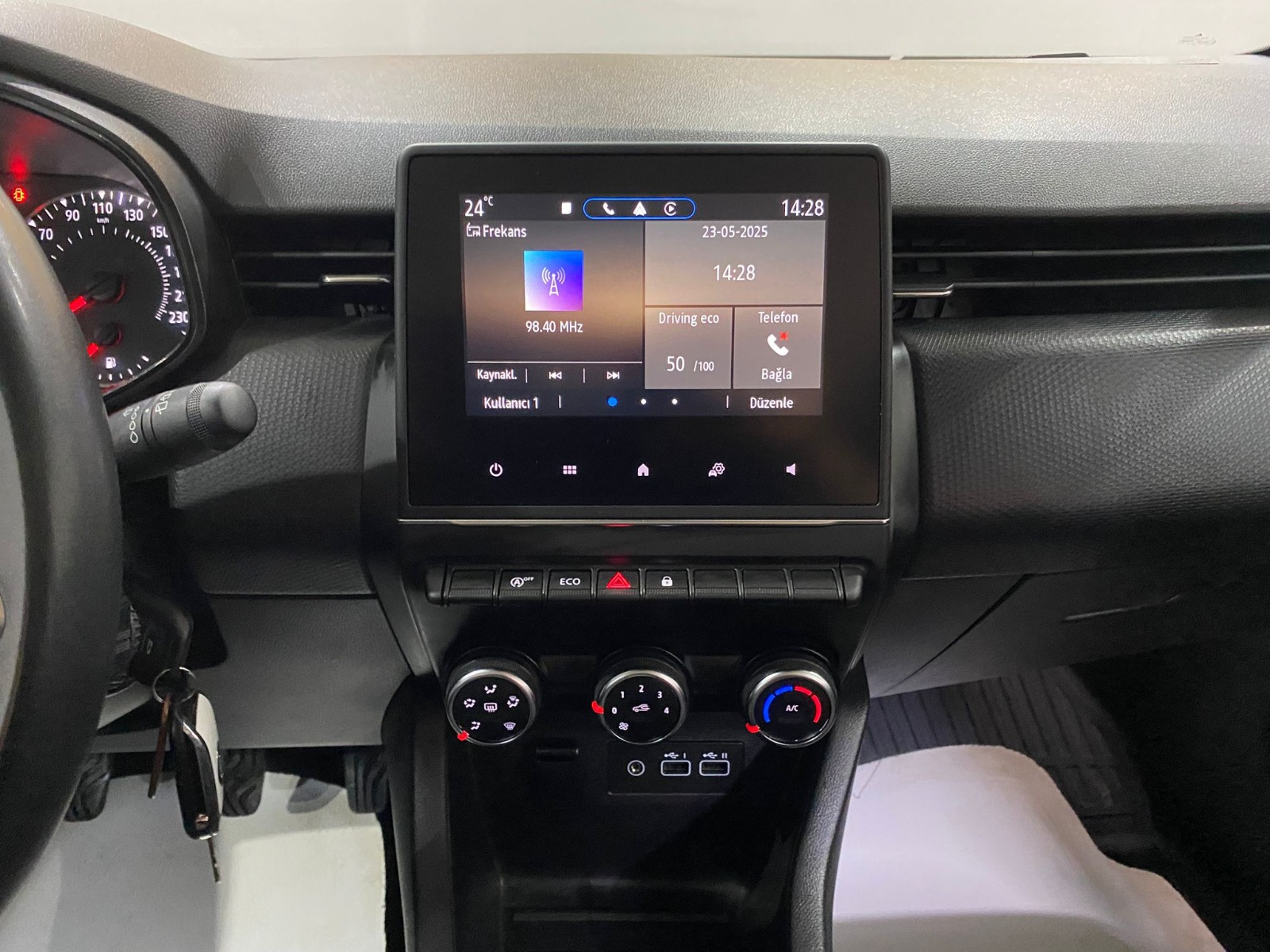 2023 Benzin Manuel Renault Clio Beyaz Gürel Tasarım Aksesuar Otomotiv San. Tic. Ltd. Şti.