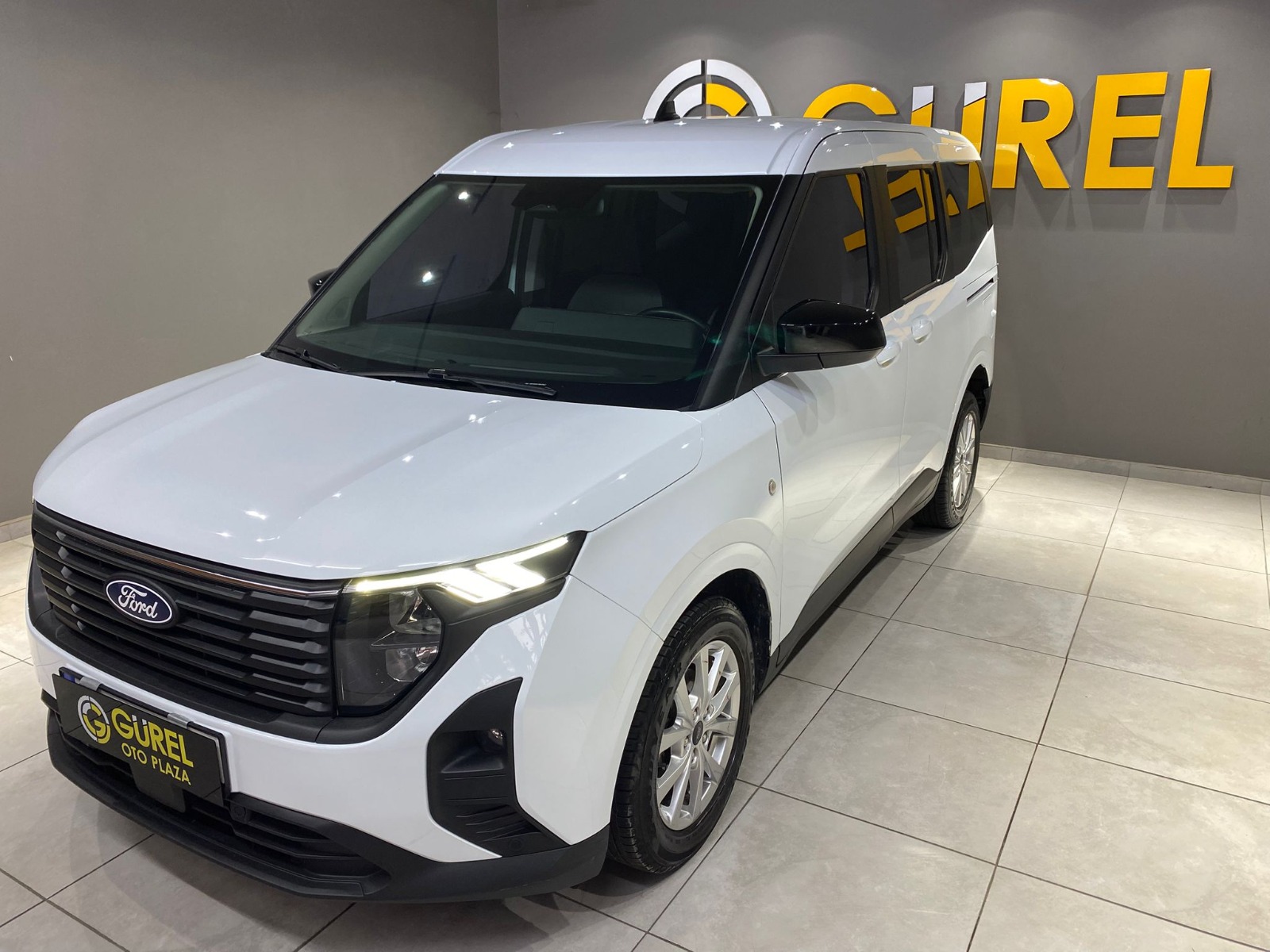 2024 Benzin Otomatik Ford Tourneo Courier Beyaz Gürel Tasarım Aksesuar Otomotiv San. Tic. Ltd. Şti.