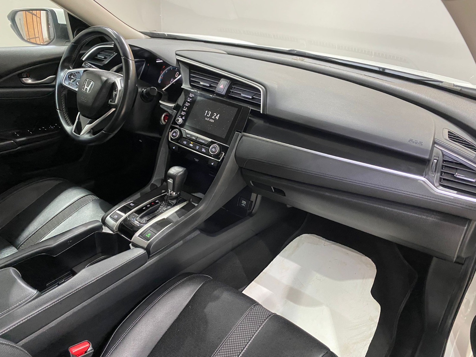 2021 Benzin + LPG Otomatik Honda Civic Beyaz Gürel Tasarım Aksesuar Otomotiv San. Tic. Ltd. Şti.