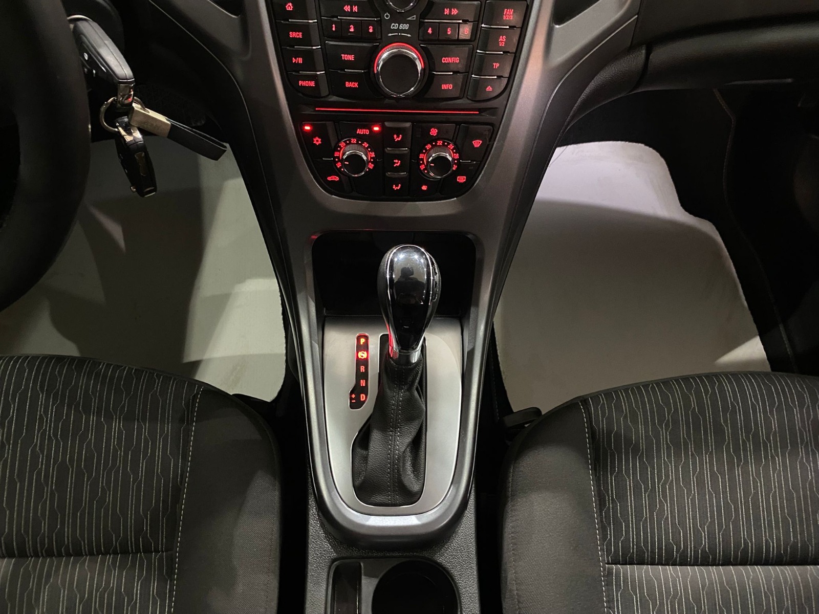 2020 Benzin Otomatik Opel Astra Gri Gürel Tasarım Aksesuar Otomotiv San. Tic. Ltd. Şti.