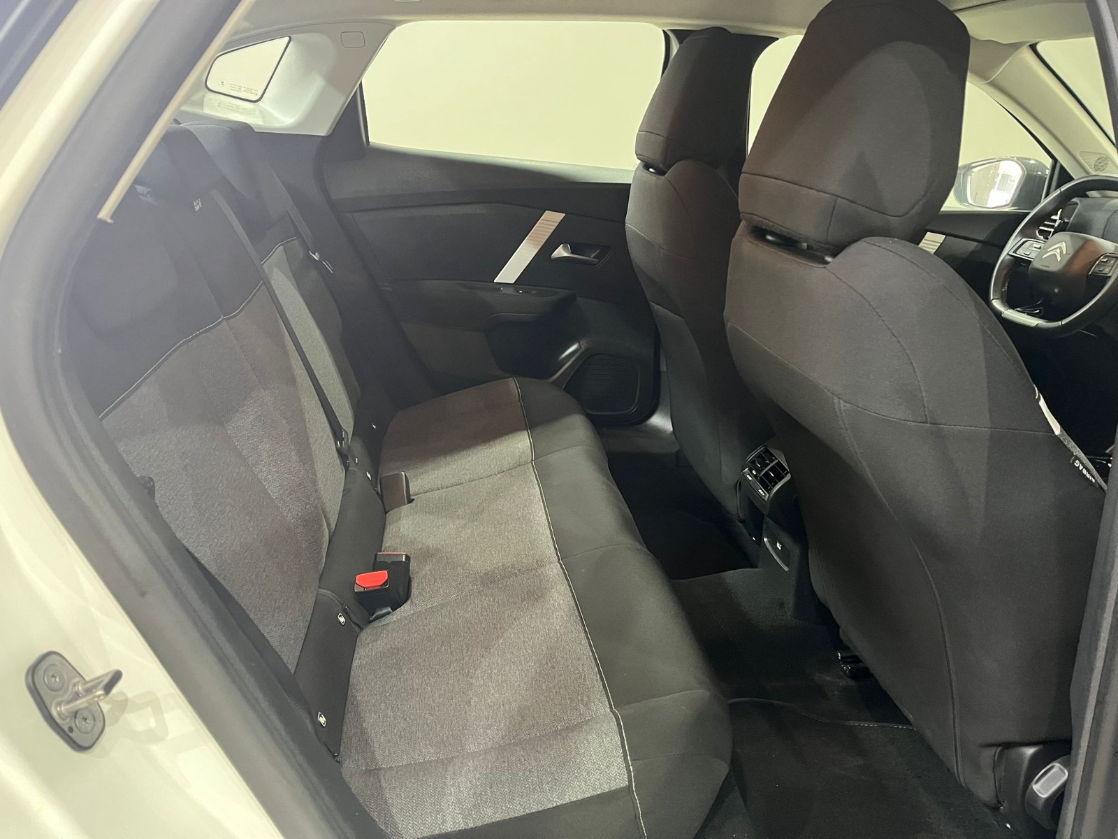 2023 Benzin Otomatik Citroen C4 X Beyaz Gürel Tasarım Aksesuar Otomotiv San. Tic. Ltd. Şti.