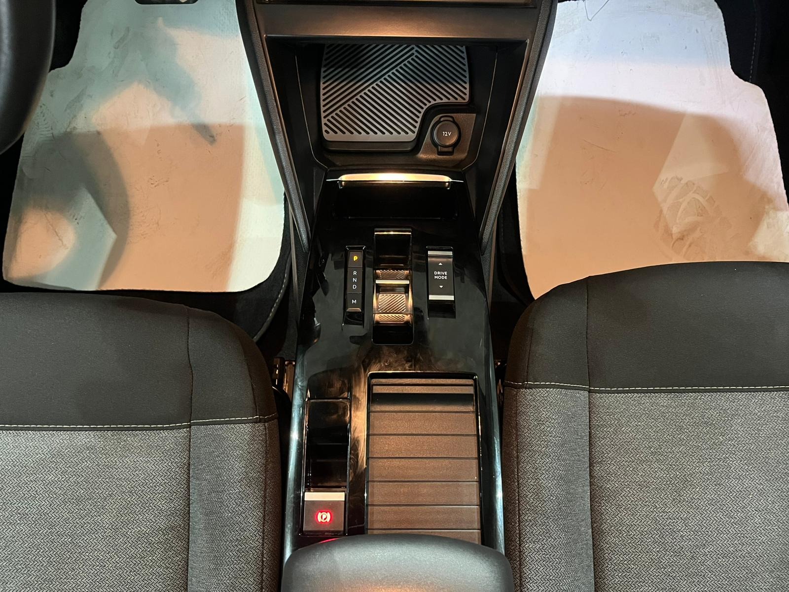 2023 Benzin Otomatik Citroen C4 X Beyaz Gürel Tasarım Aksesuar Otomotiv San. Tic. Ltd. Şti.