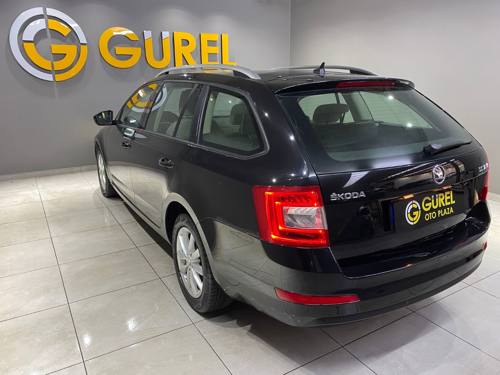2014 Dizel Otomatik Skoda Octavia Siyah Gürel Tasarım Aksesuar Otomotiv San. Tic. Ltd. Şti.