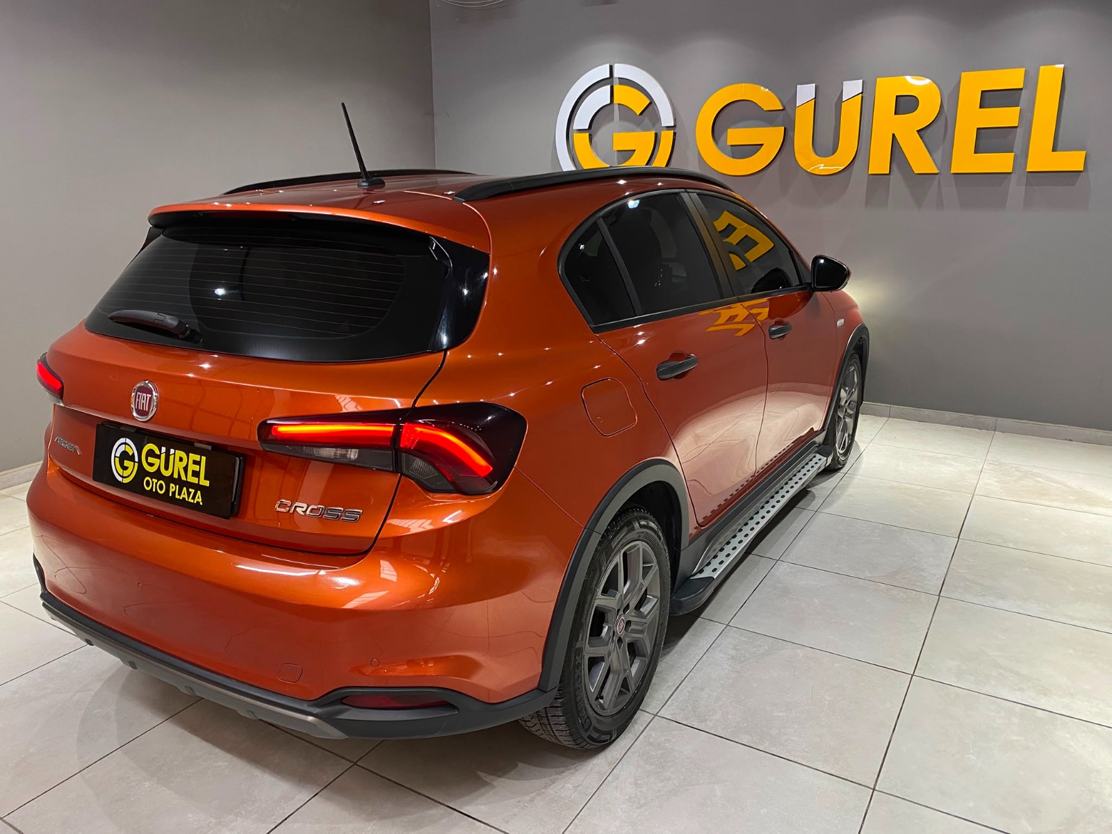2022 Benzin Manuel Fiat Egea Cross Turuncu Gürel Tasarım Aksesuar Otomotiv San. Tic. Ltd. Şti.