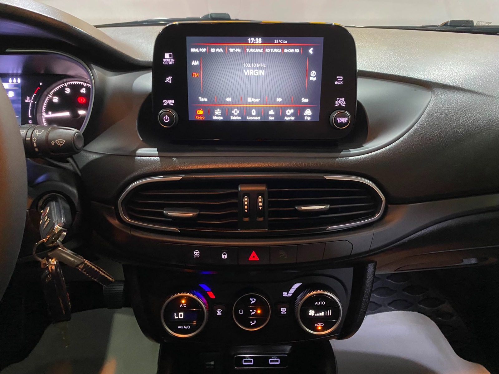 2022 Benzin Manuel Fiat Egea Cross Turuncu Gürel Tasarım Aksesuar Otomotiv San. Tic. Ltd. Şti.