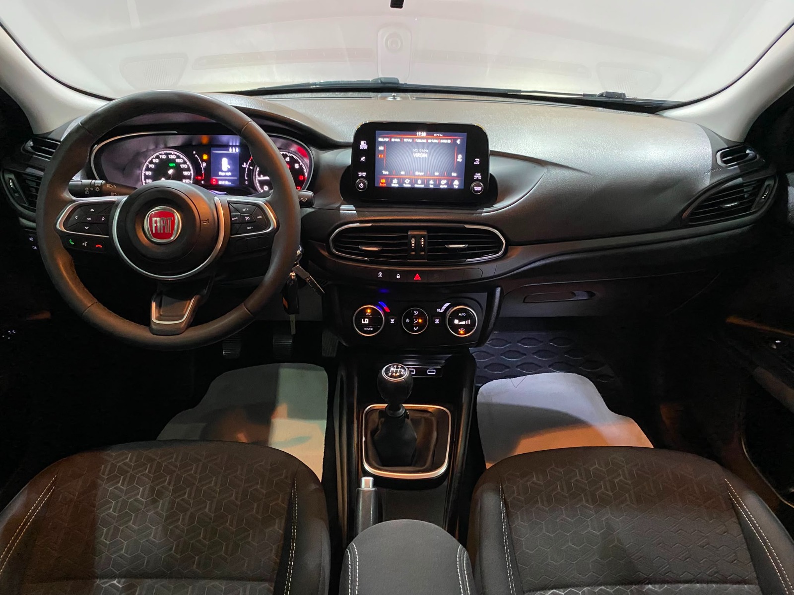 2022 Benzin Manuel Fiat Egea Cross Turuncu Gürel Tasarım Aksesuar Otomotiv San. Tic. Ltd. Şti.