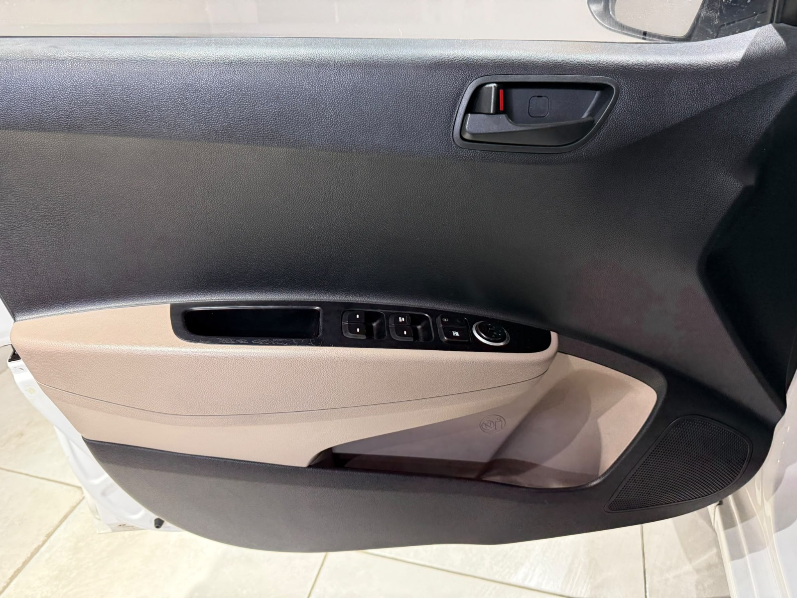 2014 Benzin Otomatik Hyundai i10 Beyaz Gürel Tasarım Aksesuar Otomotiv San. Tic. Ltd. Şti.