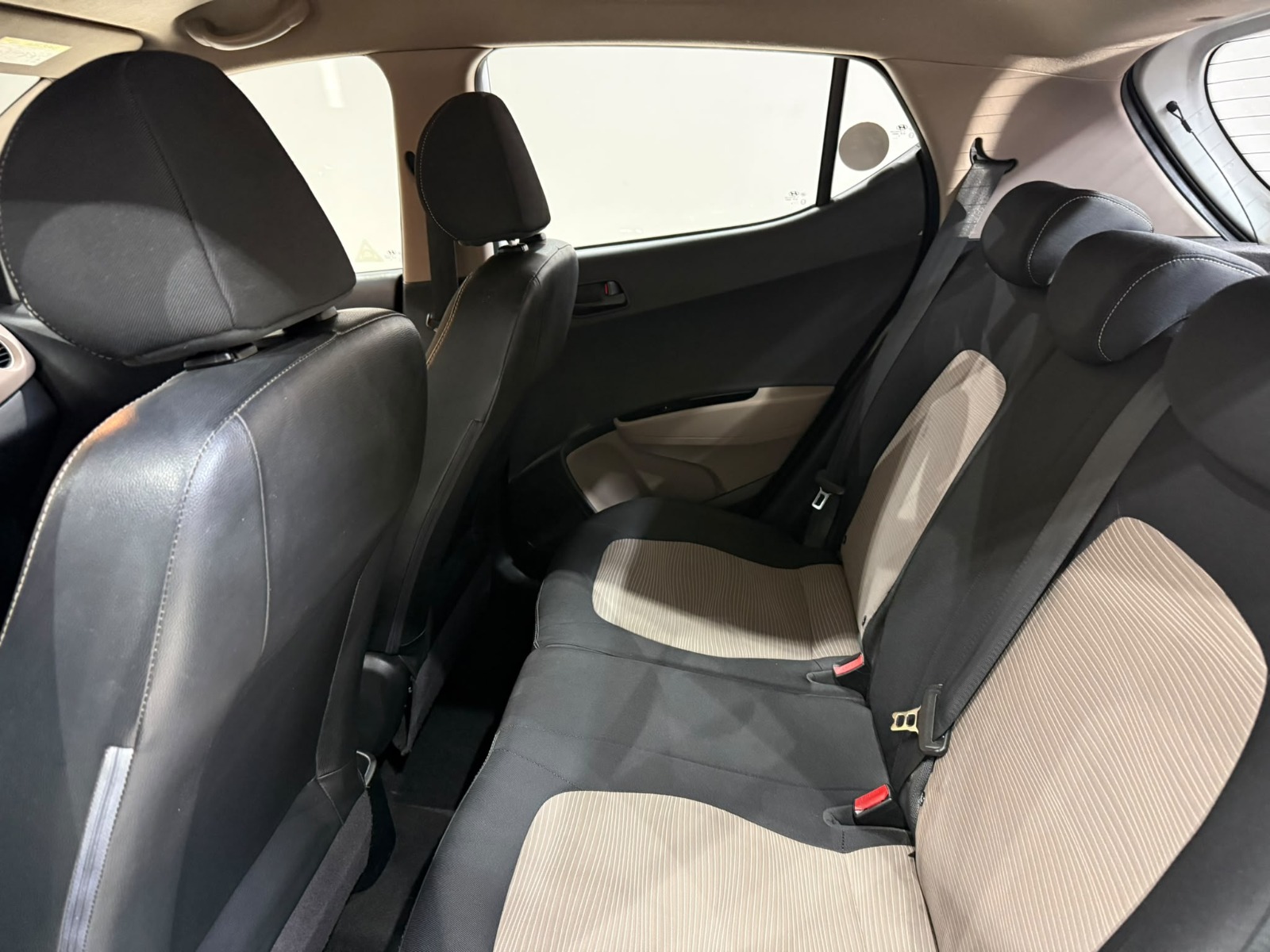 2014 Benzin Otomatik Hyundai i10 Beyaz Gürel Tasarım Aksesuar Otomotiv San. Tic. Ltd. Şti.